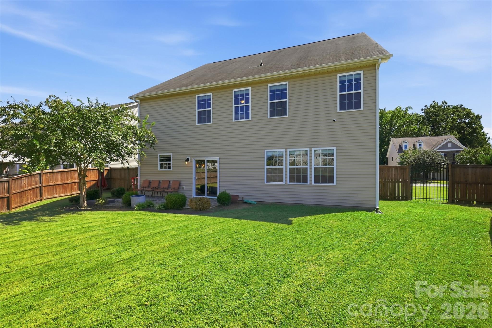 main property photo 39