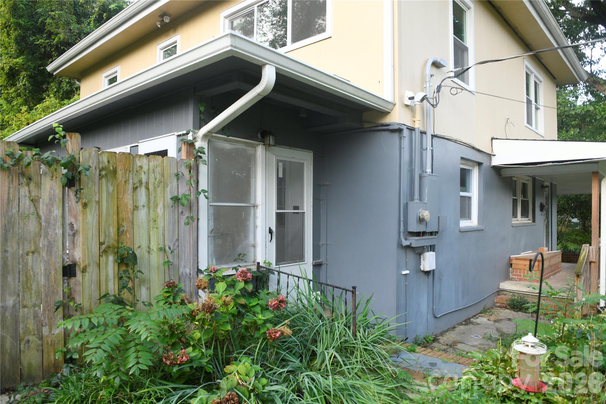 main property photo 41