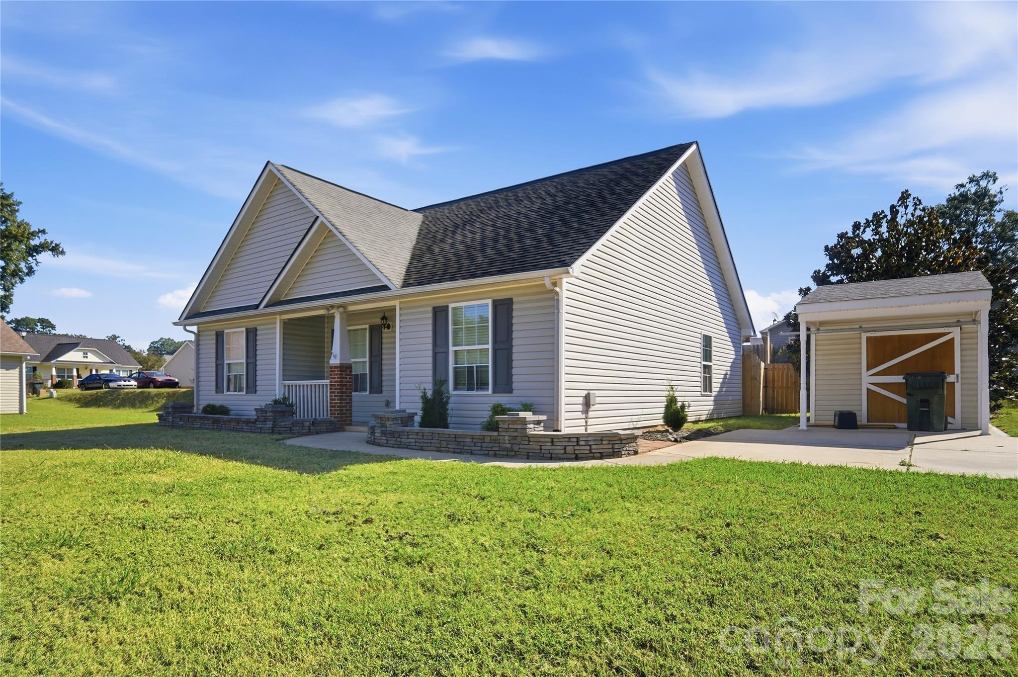 main property photo 7