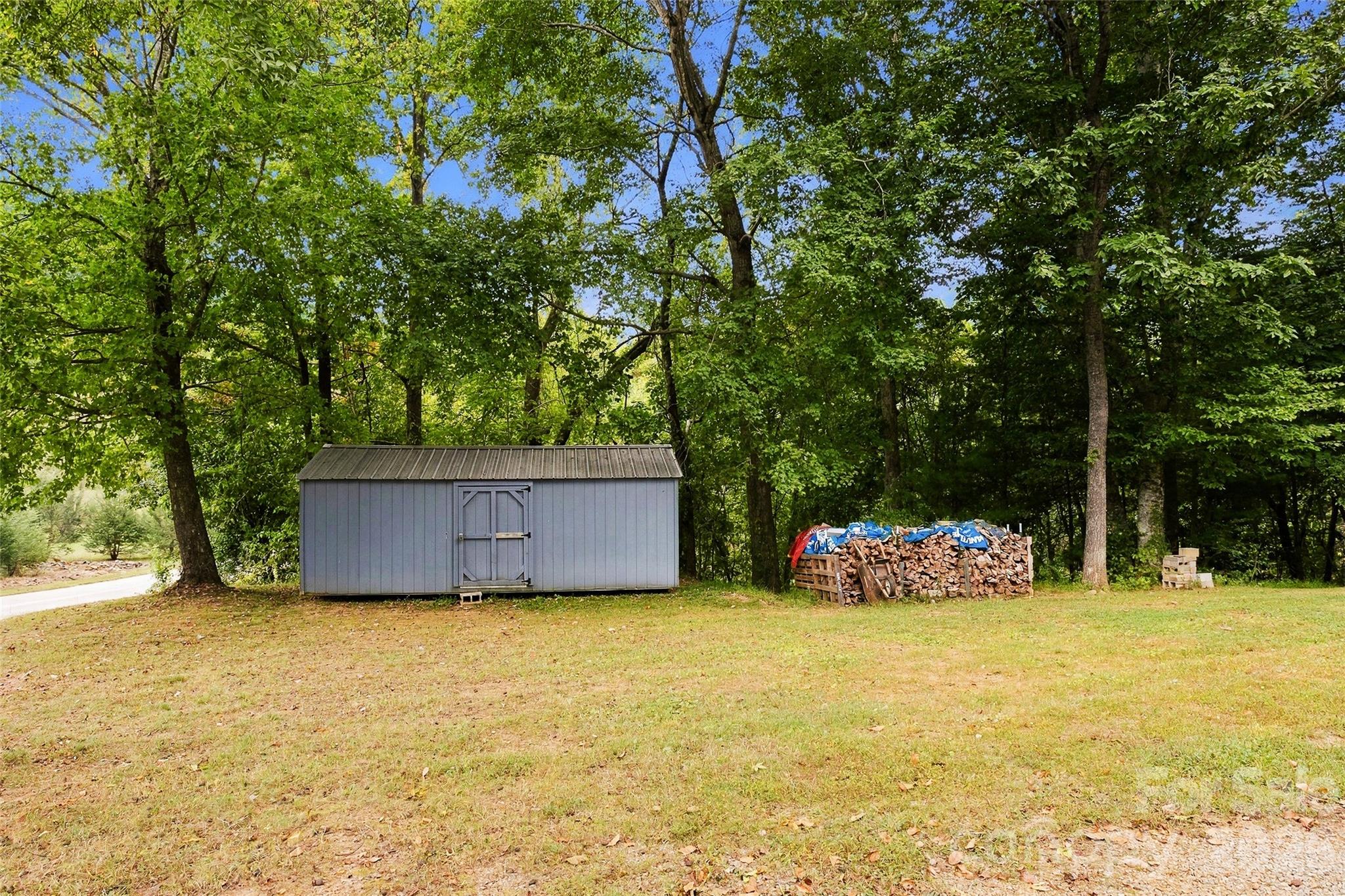 main property photo 41
