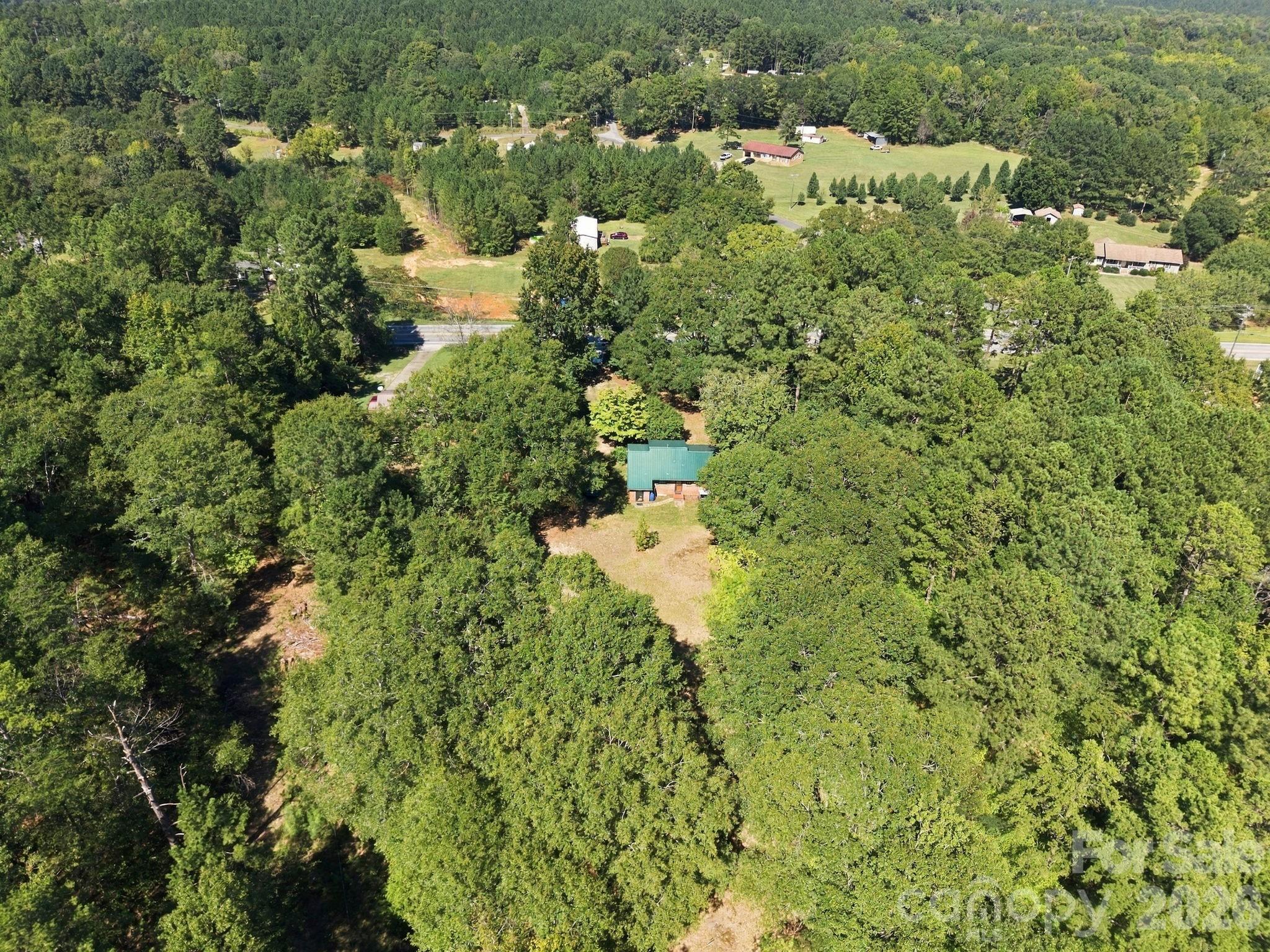 main property photo 31