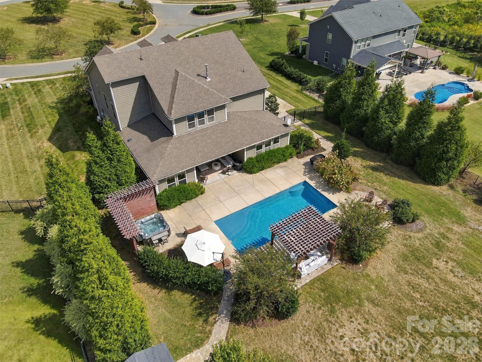 main property photo 45