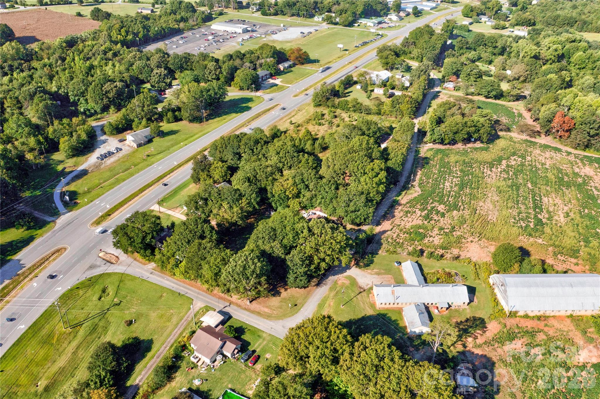 main property photo 32