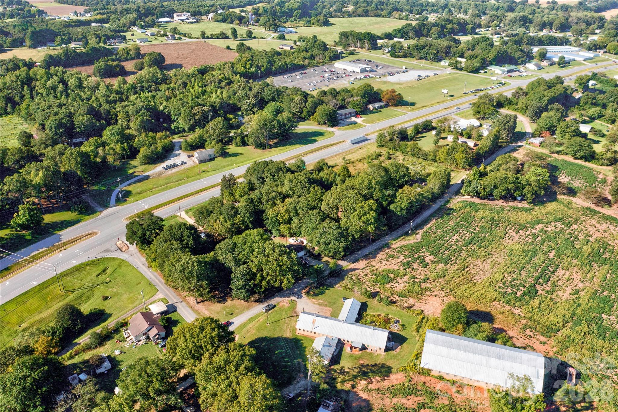 main property photo 33