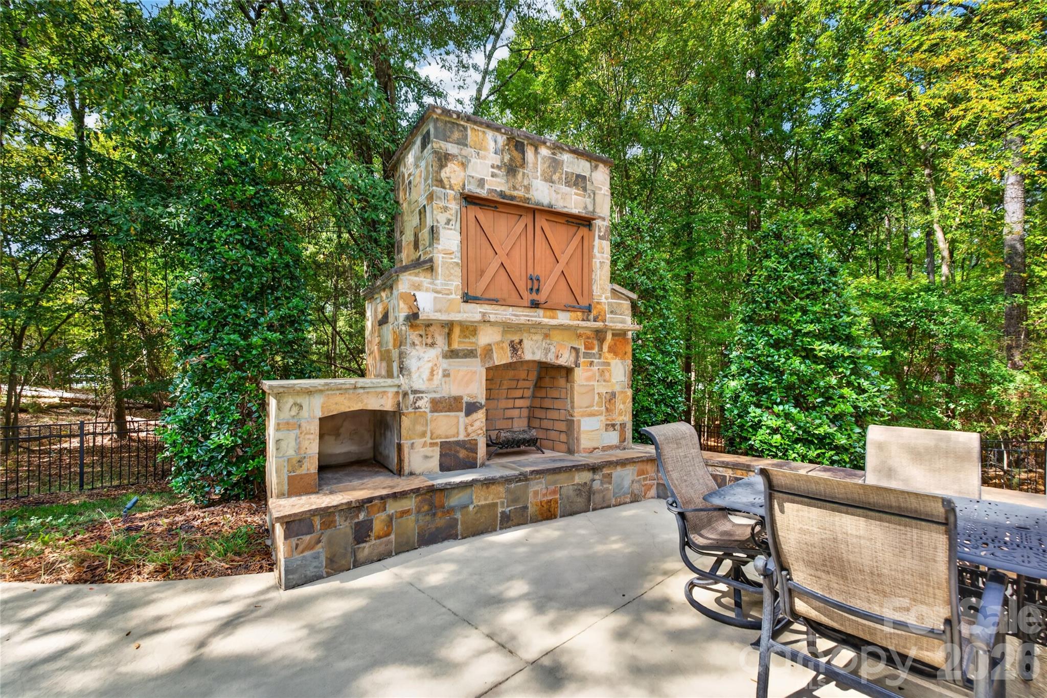 main property photo 44