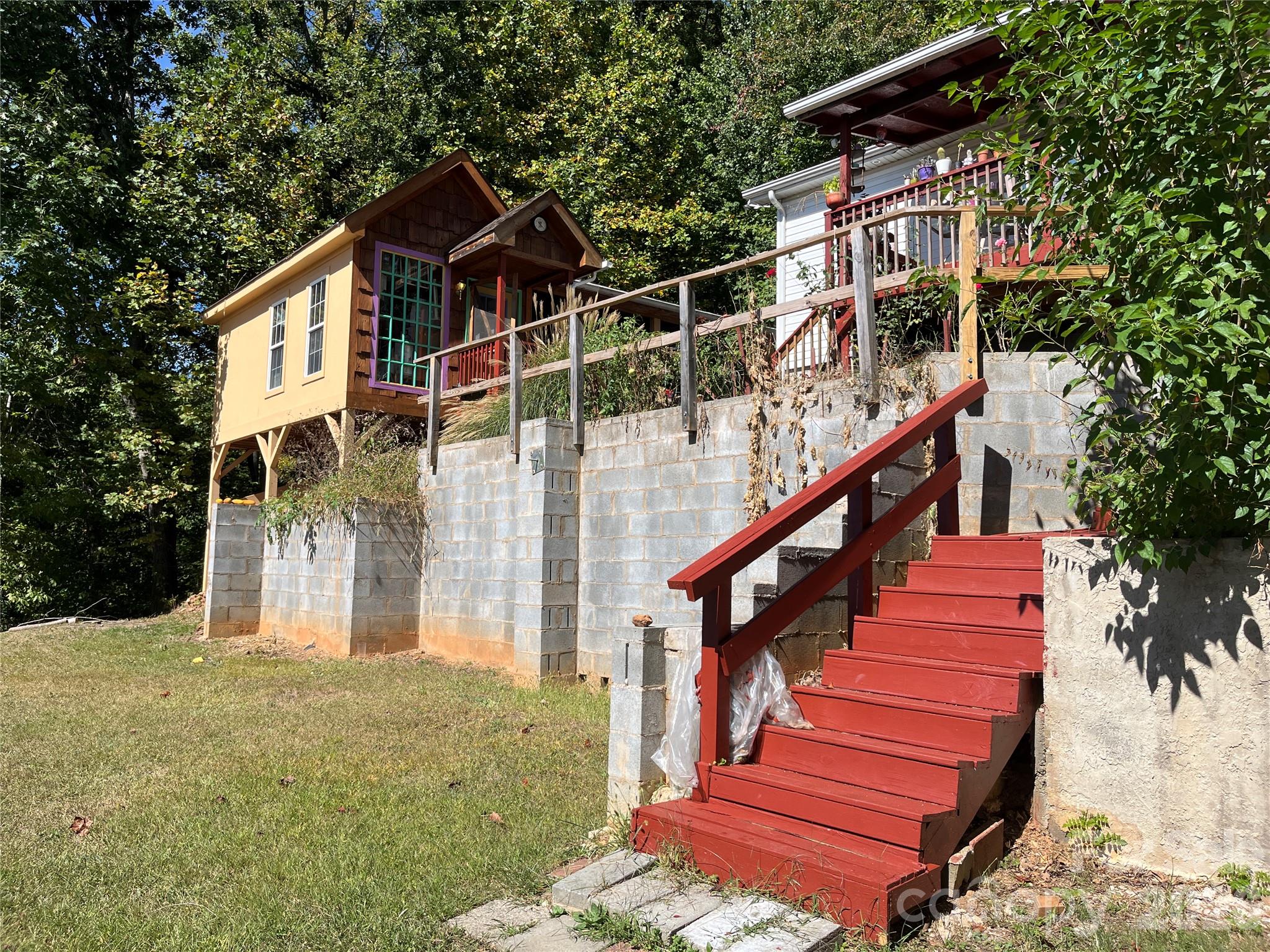 main property photo 14