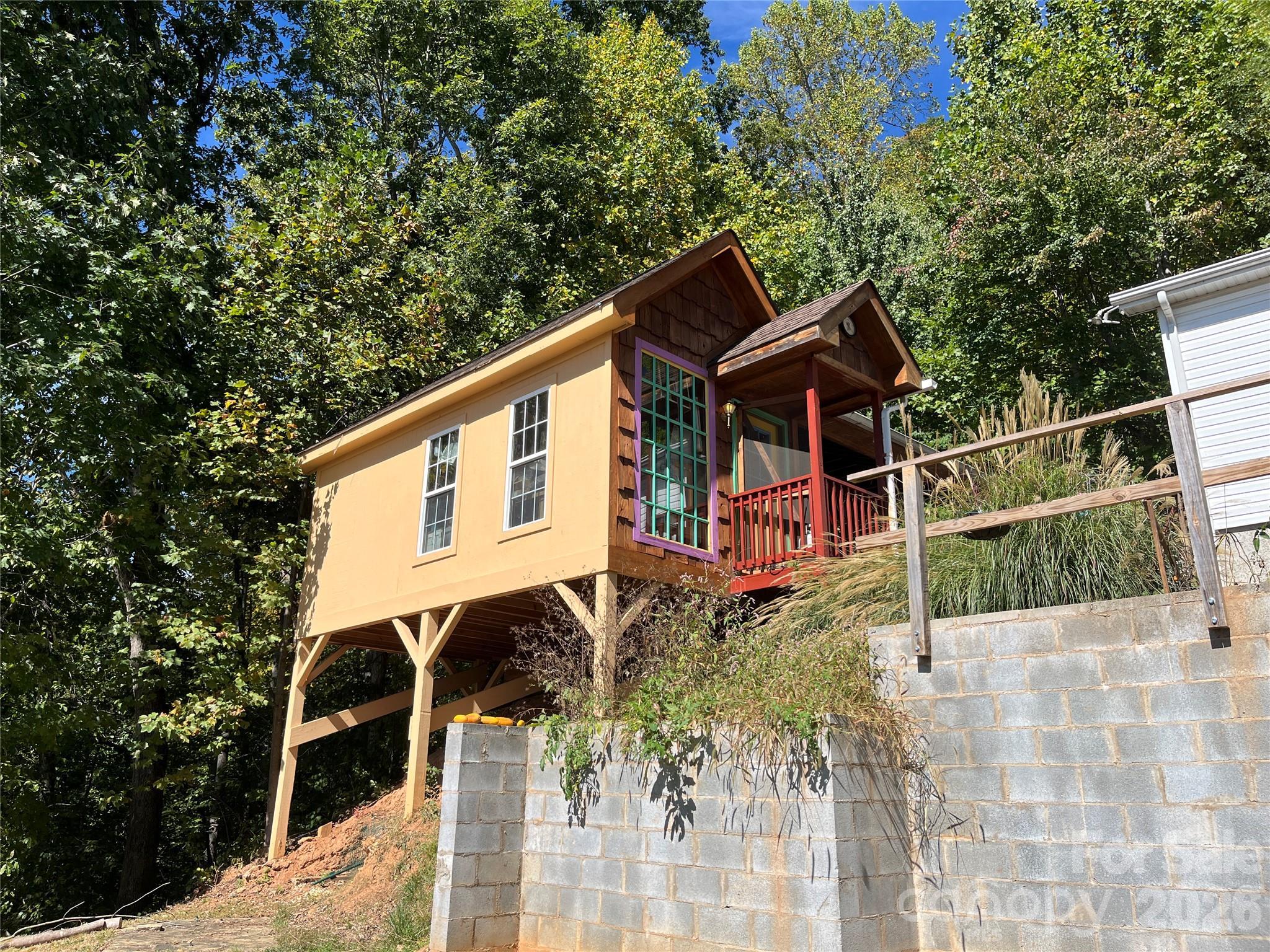 main property photo 15