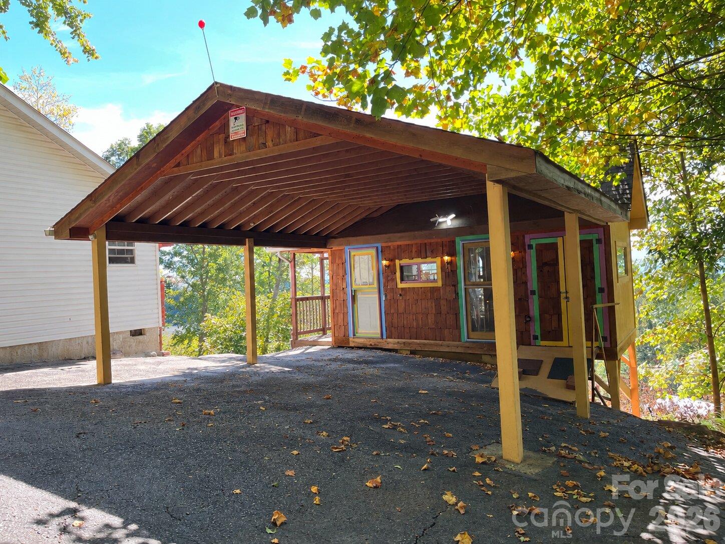 main property photo 22