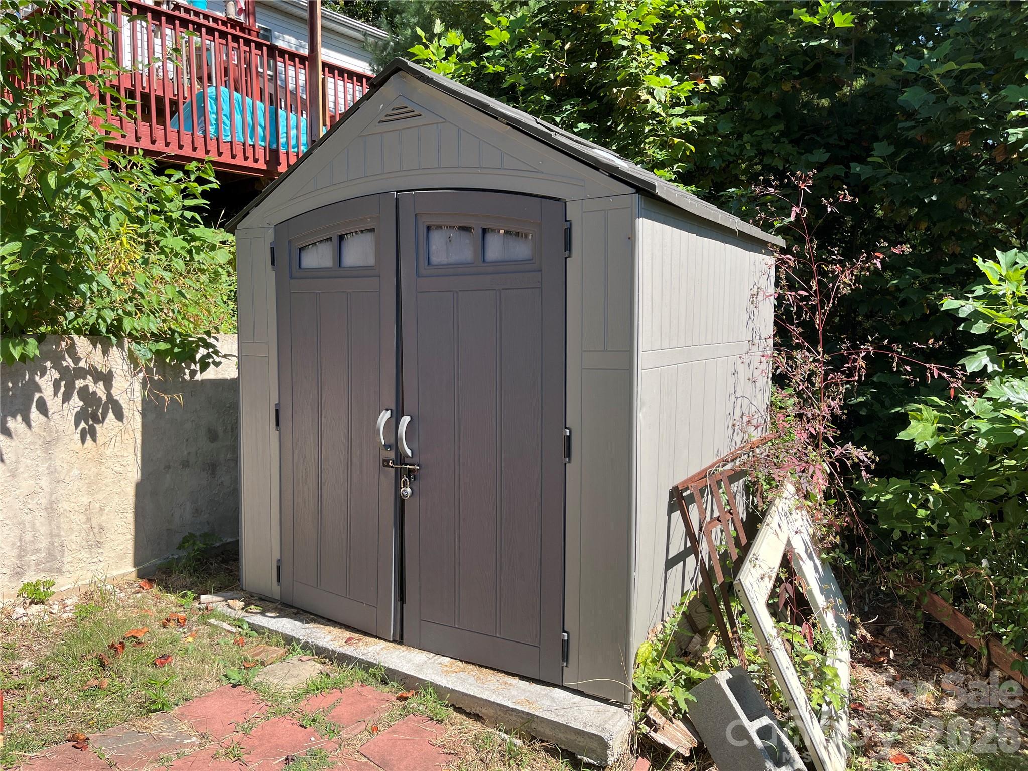 main property photo 24