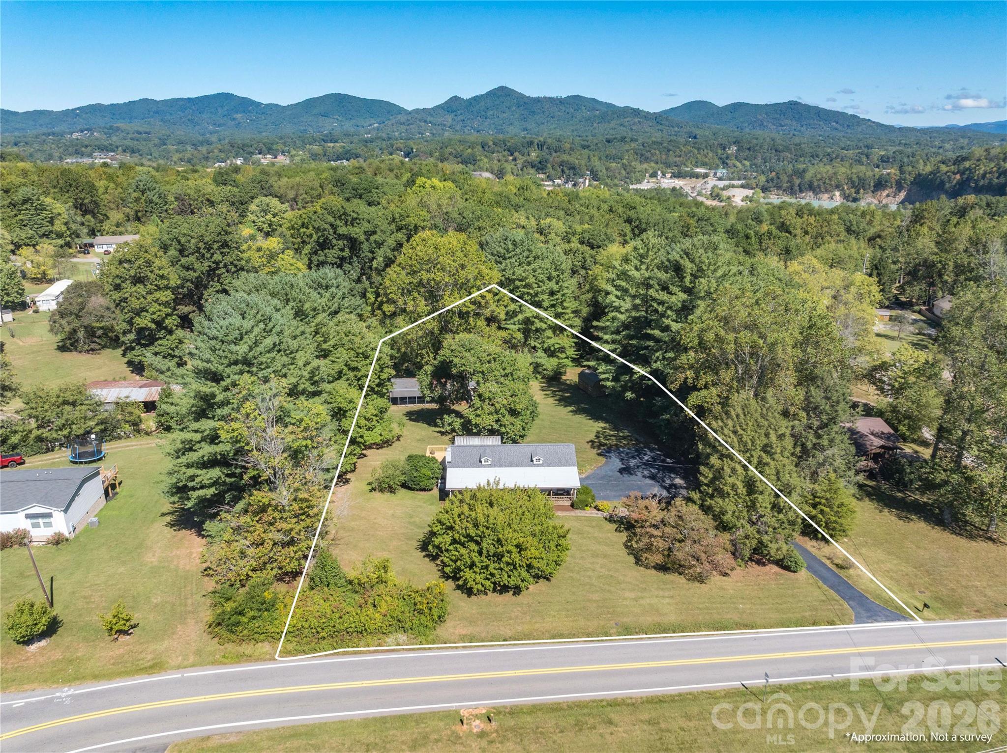 main property photo 30