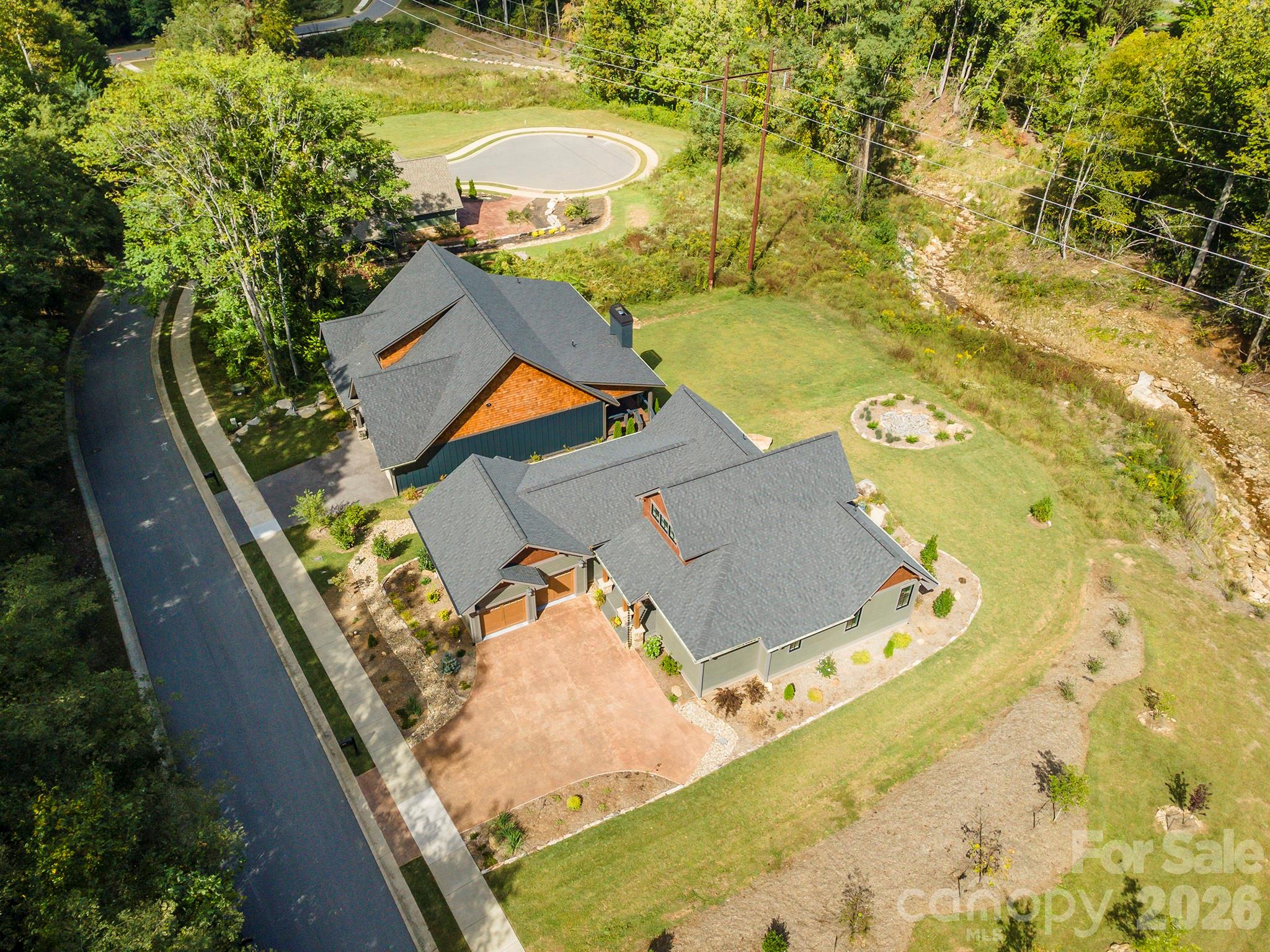 main property photo 40