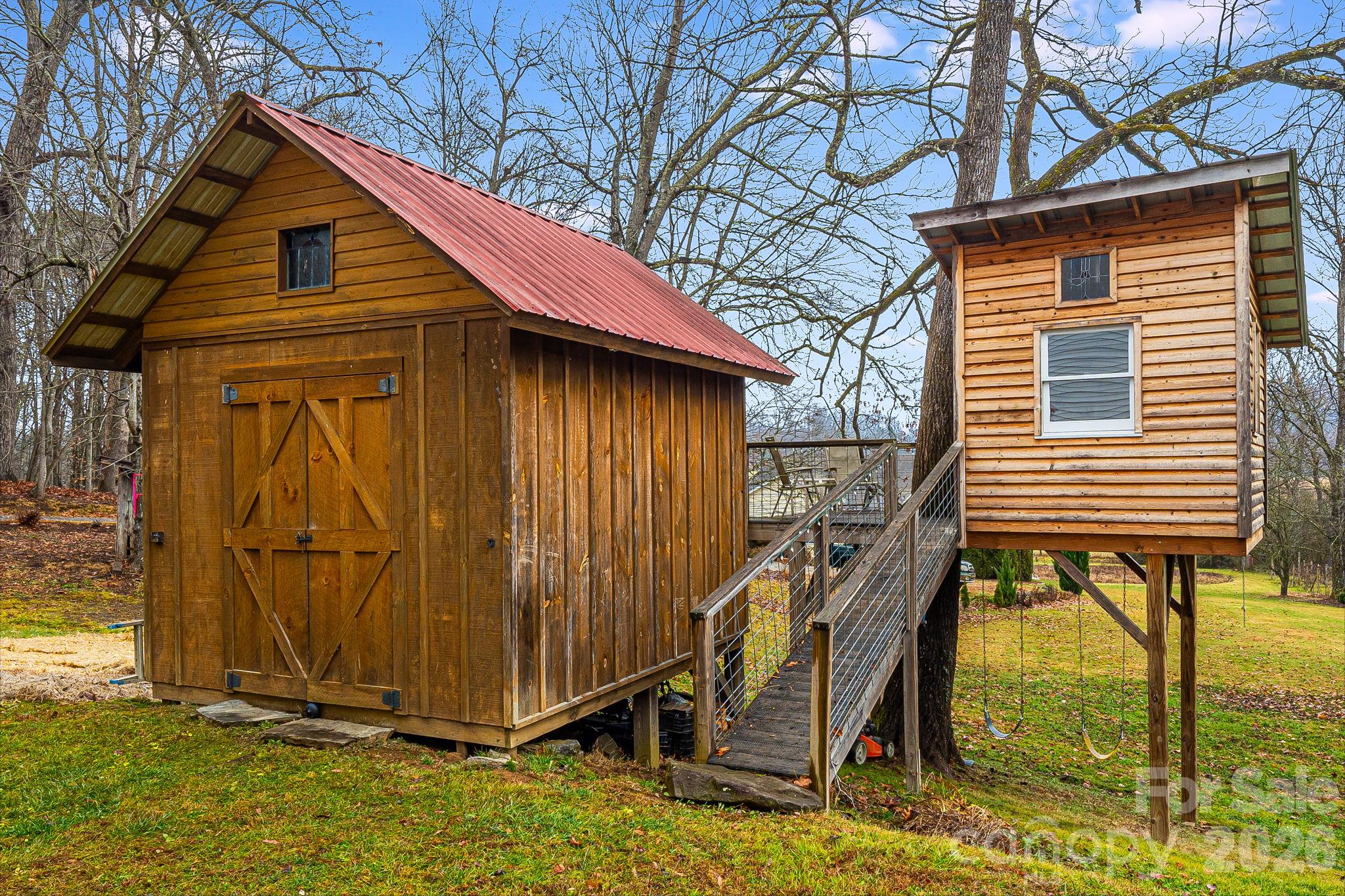 main property photo 25