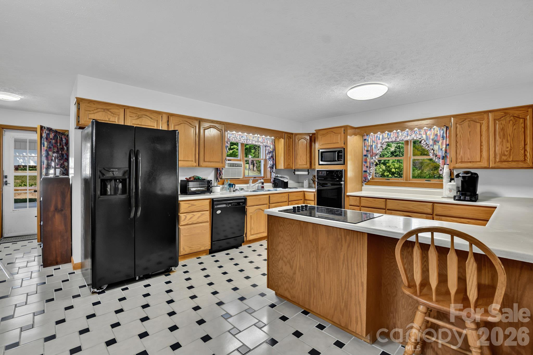 main property photo 10