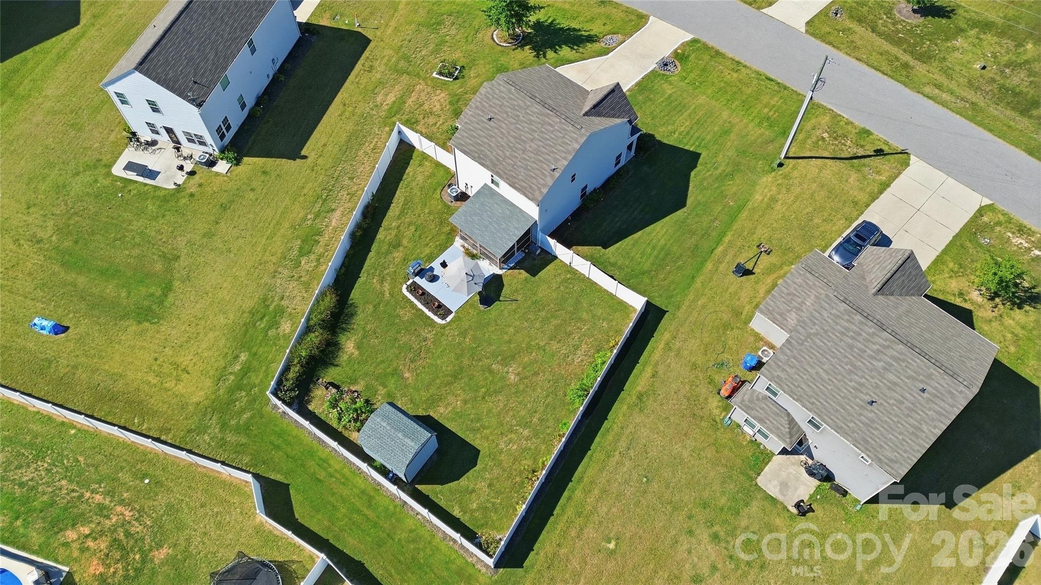 main property photo 40