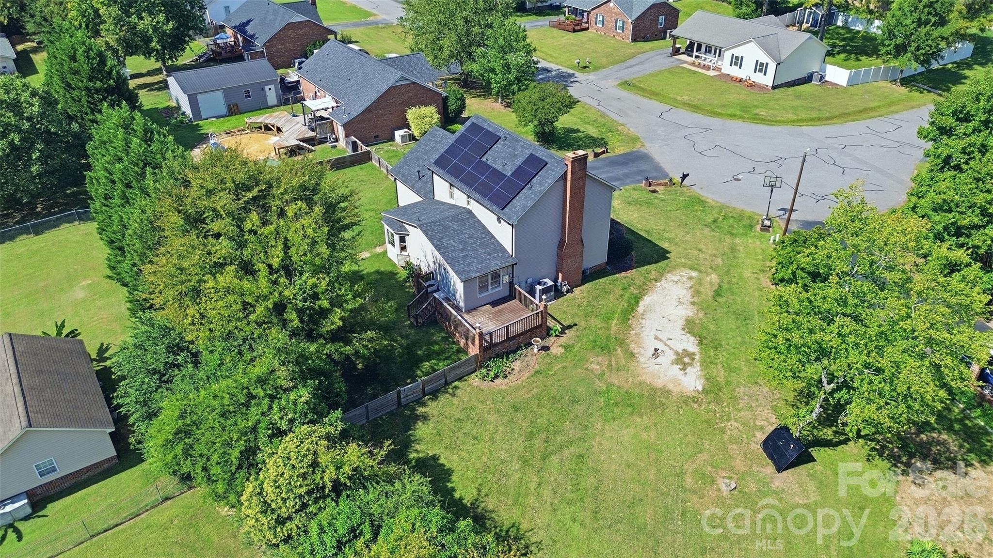 main property photo 30