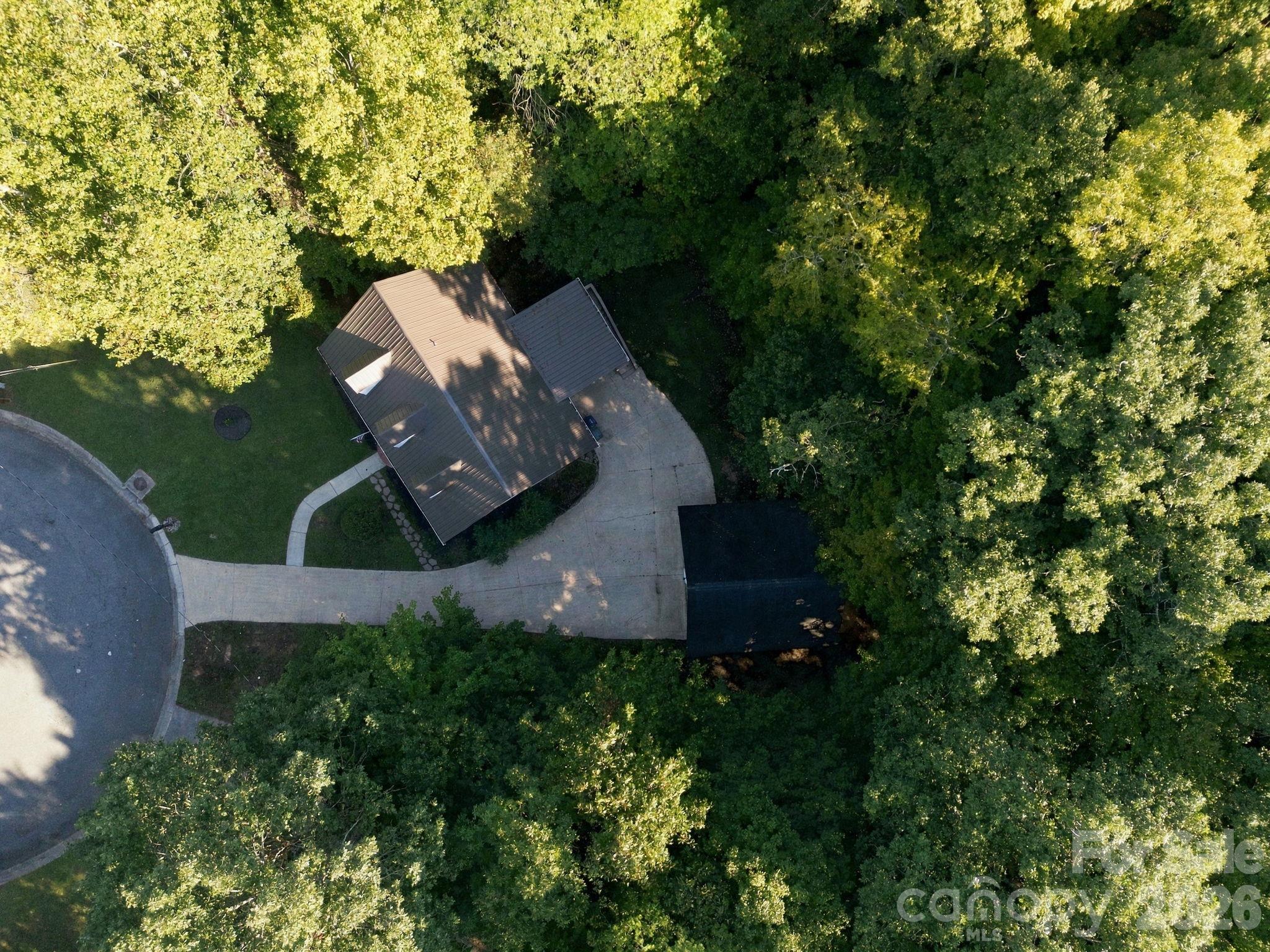 main property photo 35