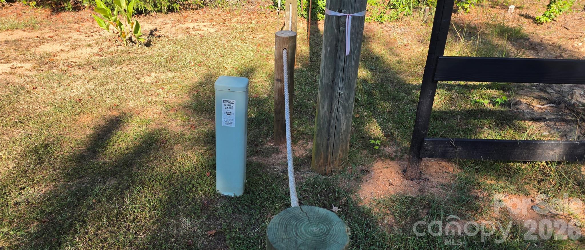 main property photo 40