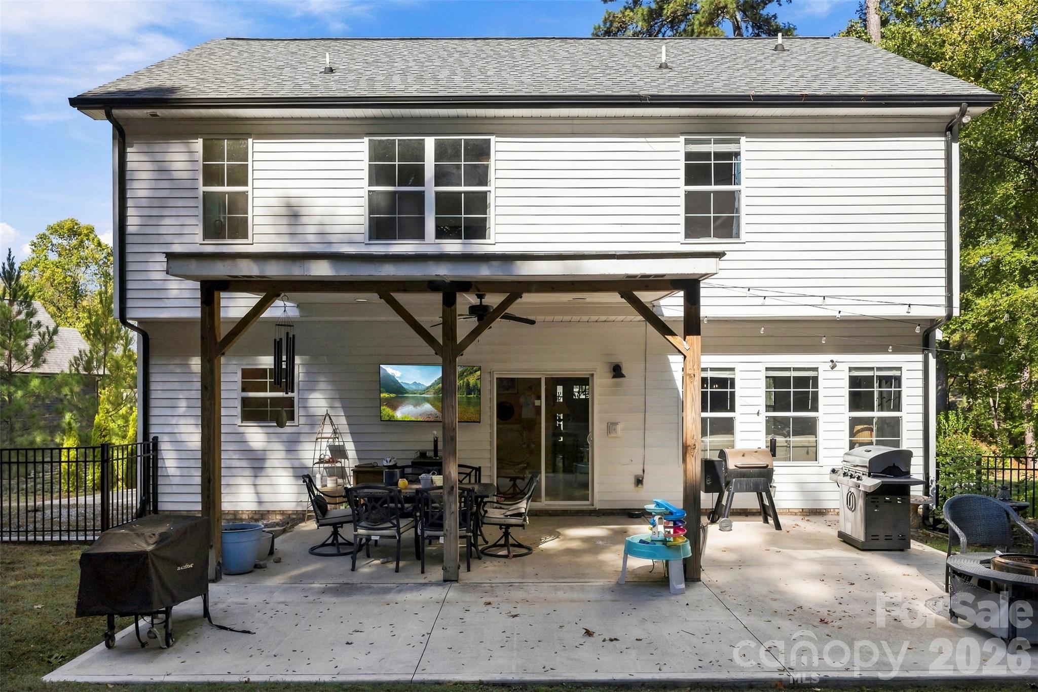main property photo 39