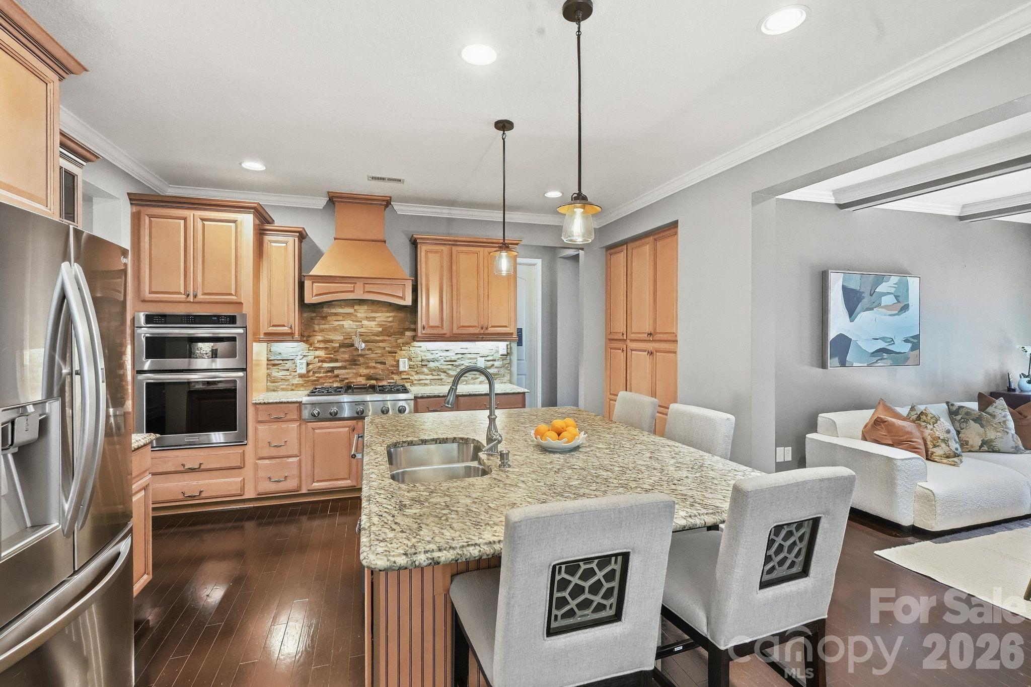 main property photo 7