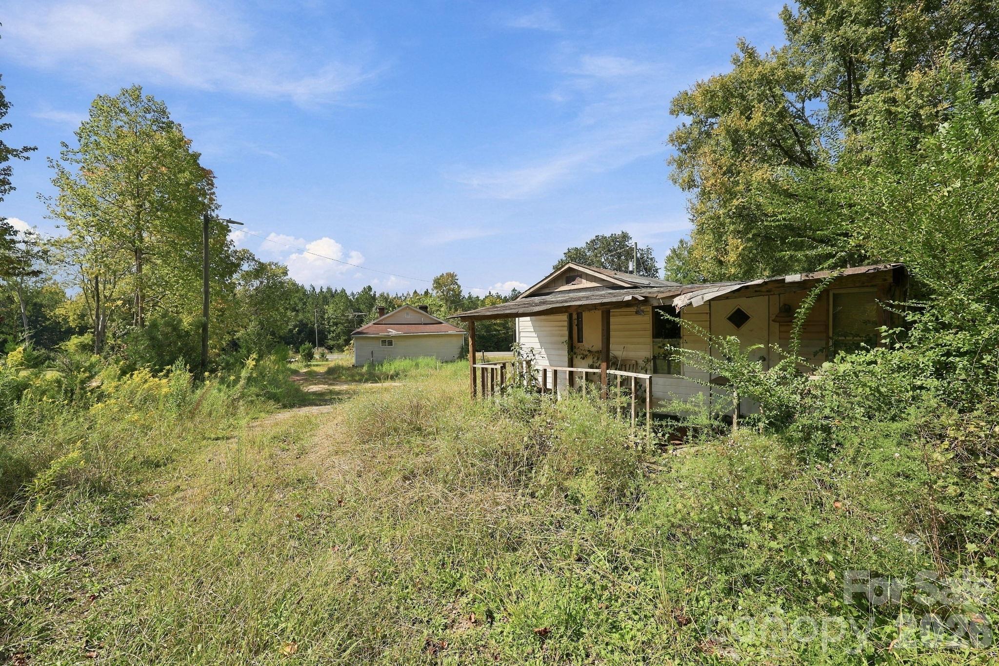 main property photo 10