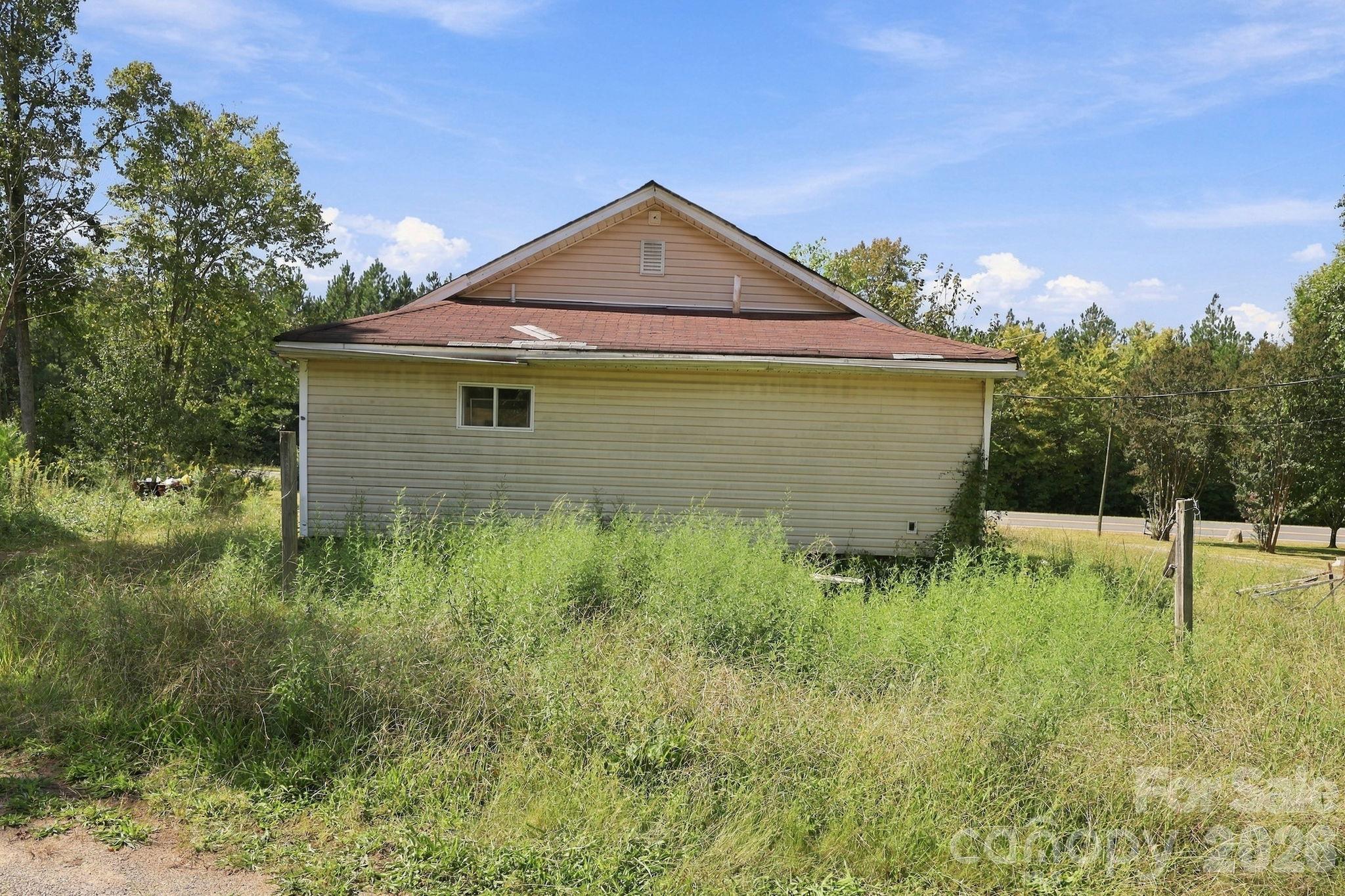 main property photo 12