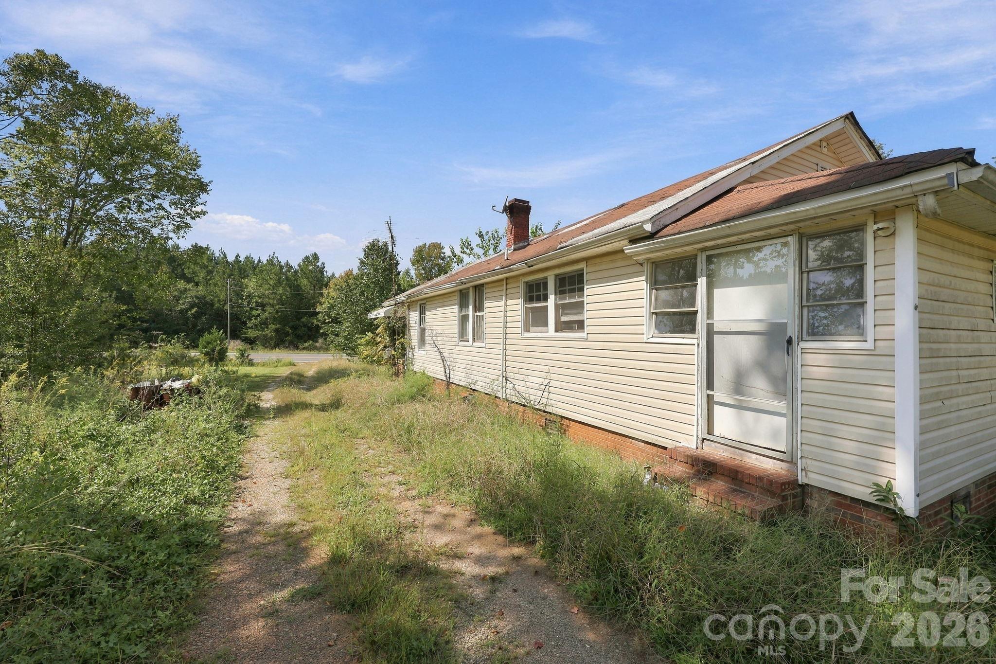 main property photo 14