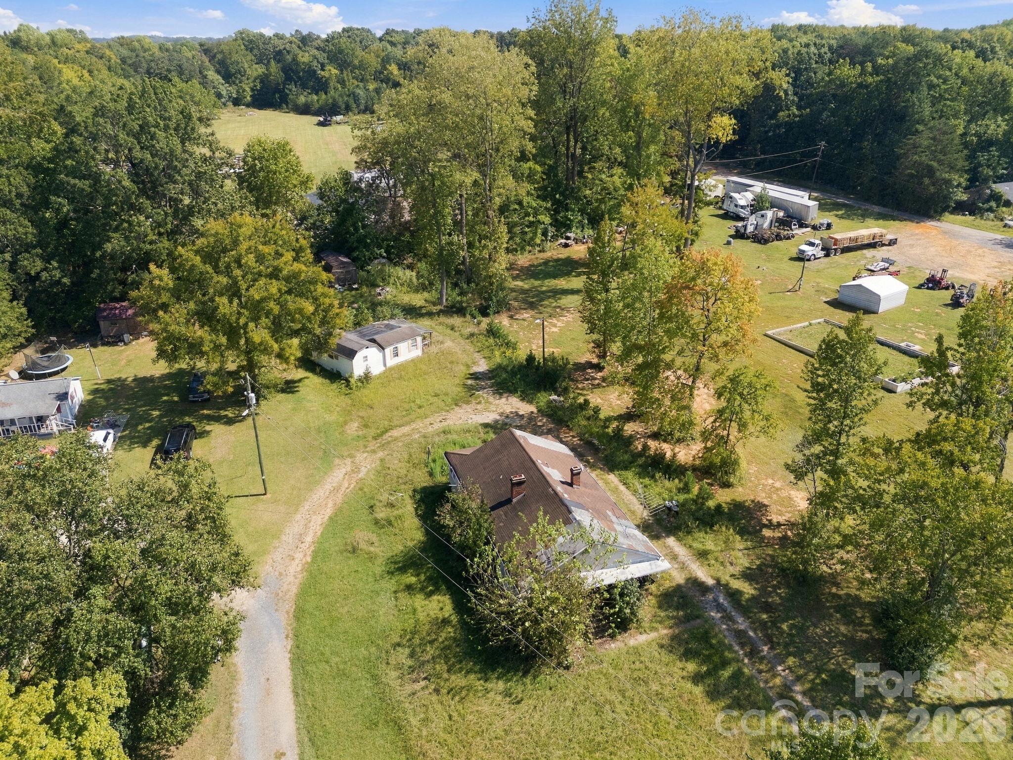 main property photo 6