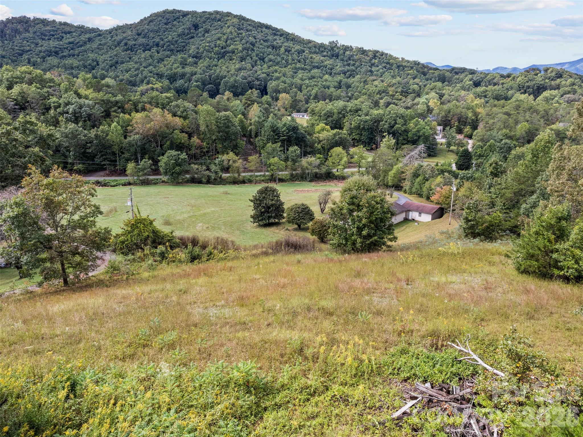 main property photo 11