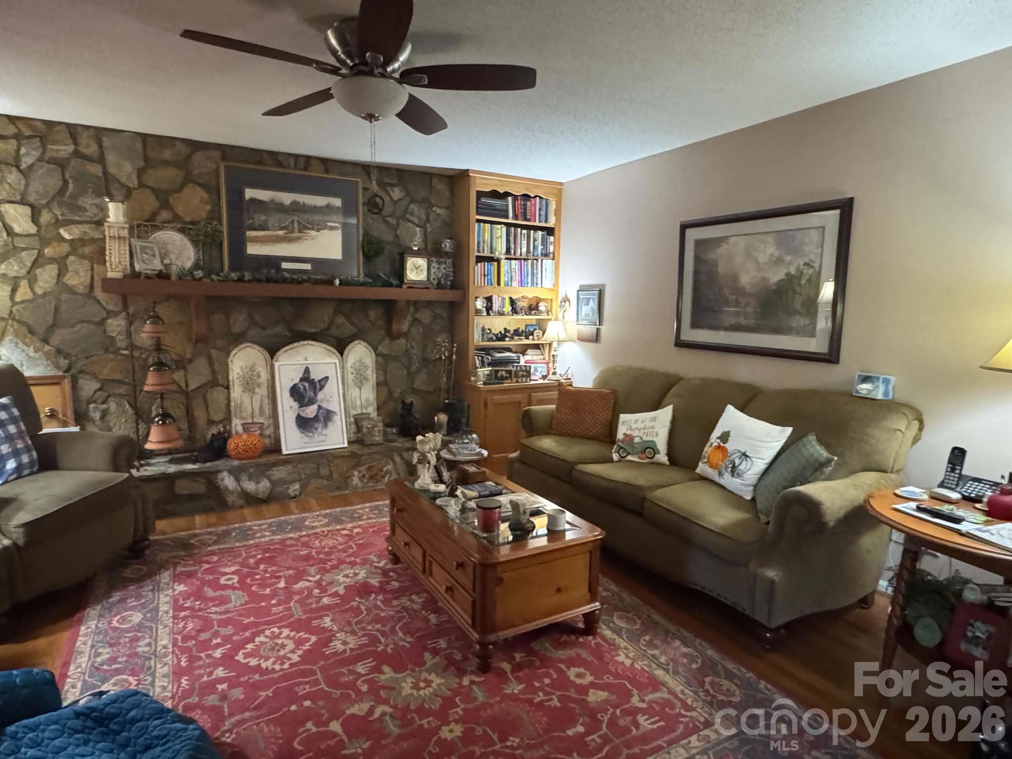 main property photo 8