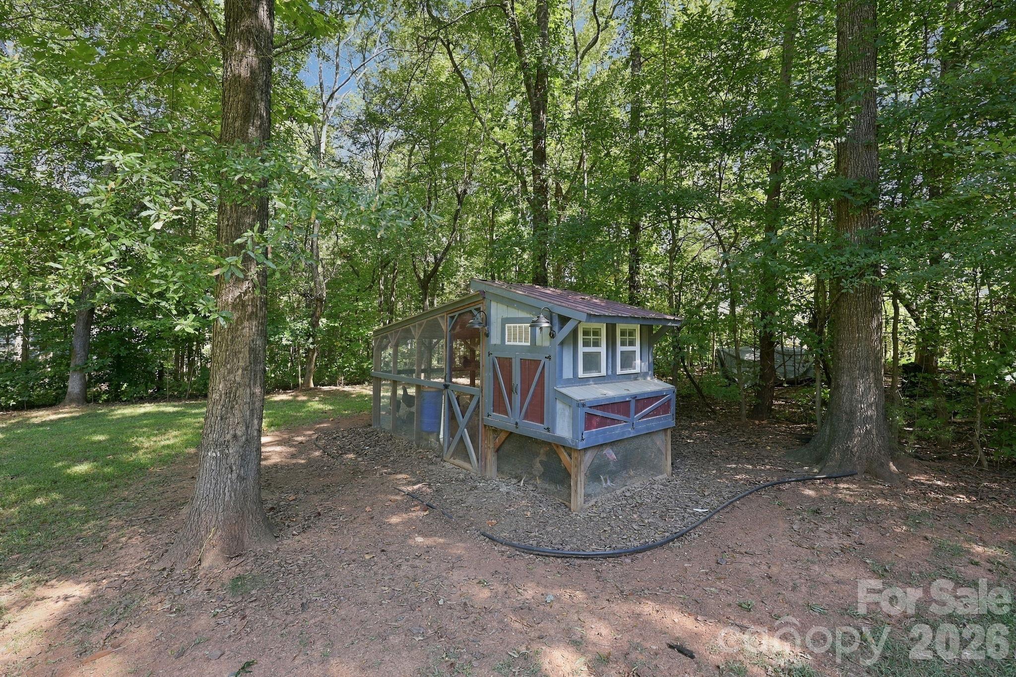 main property photo 33