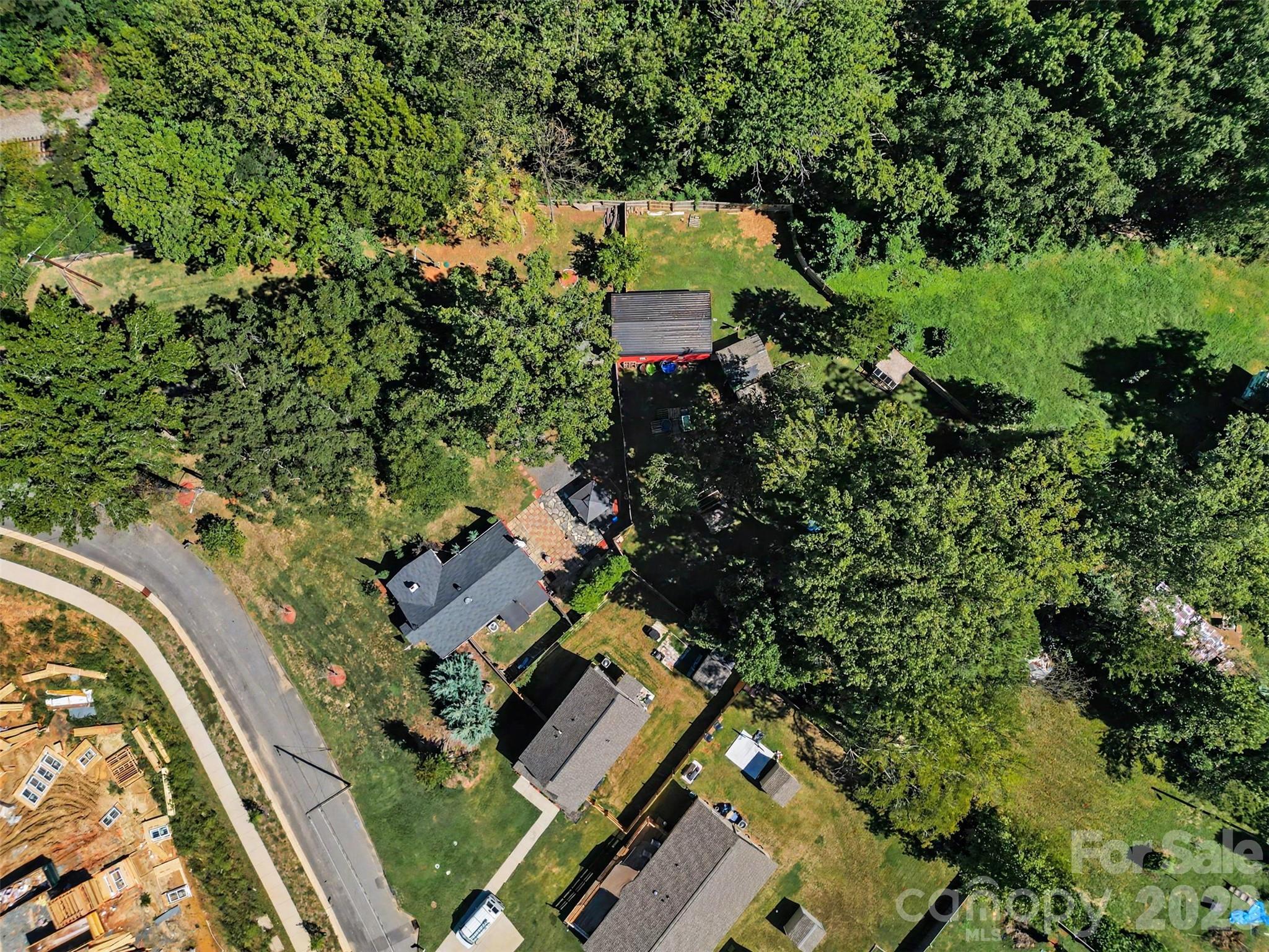 main property photo 5