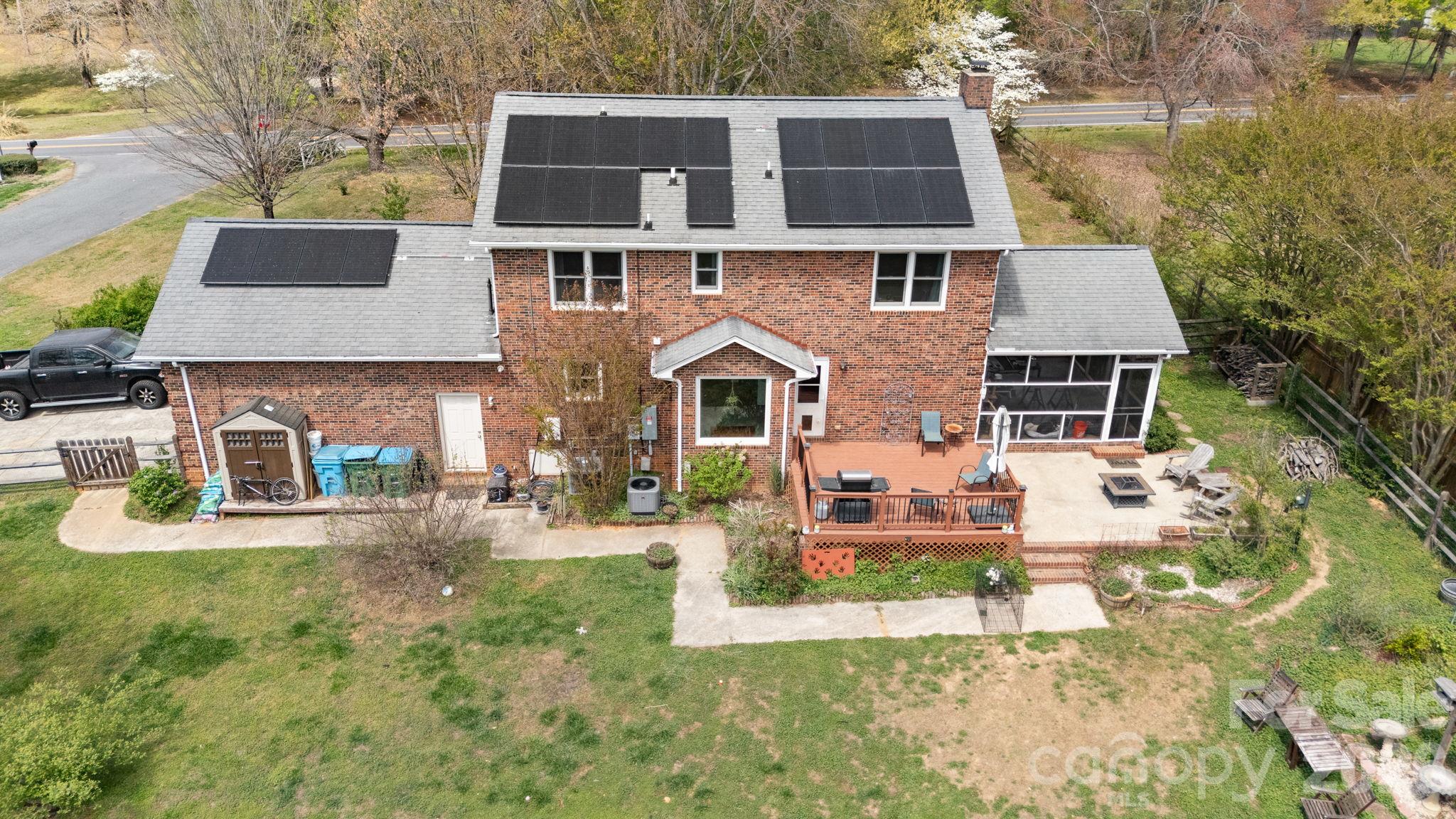 main property photo 33