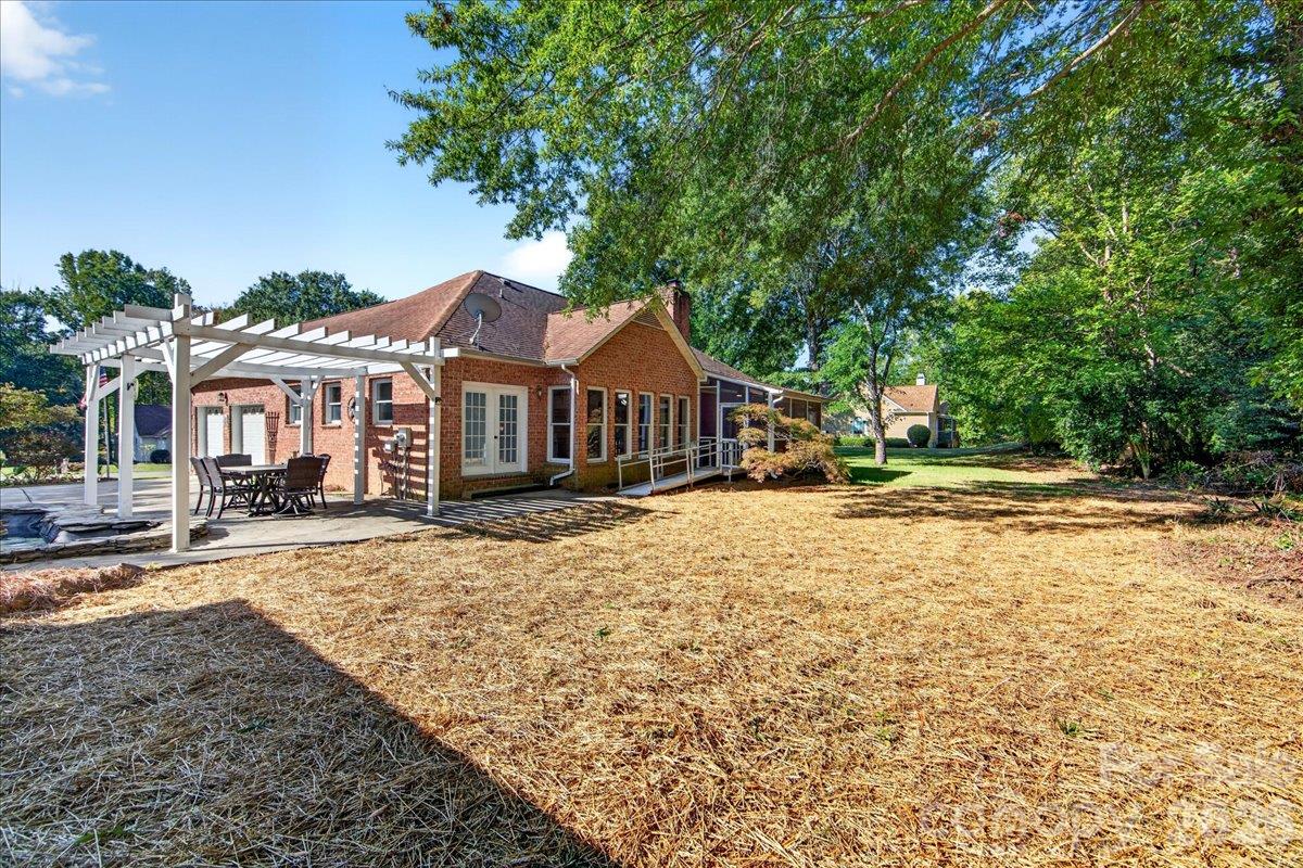 main property photo 38