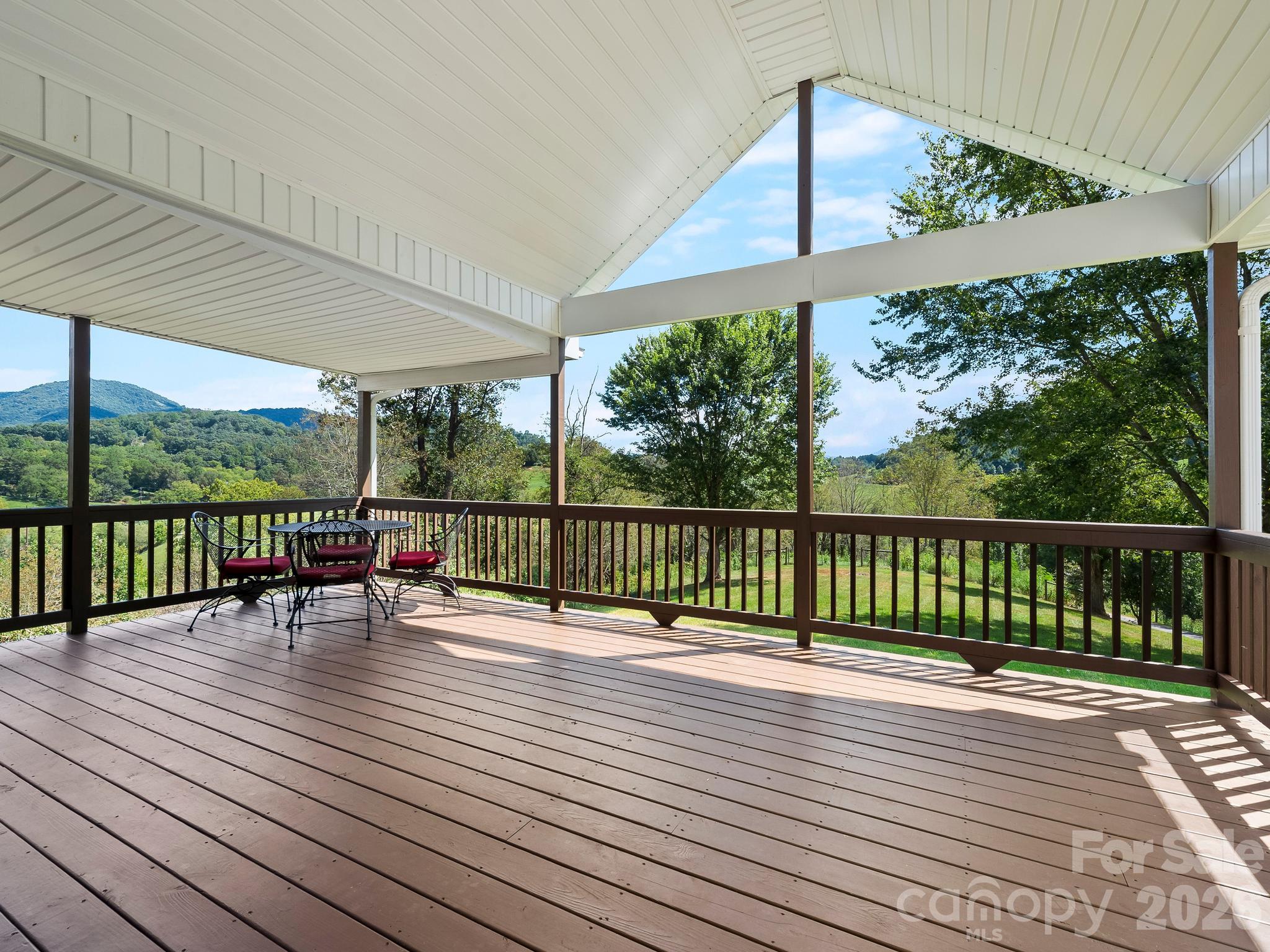 main property photo 30