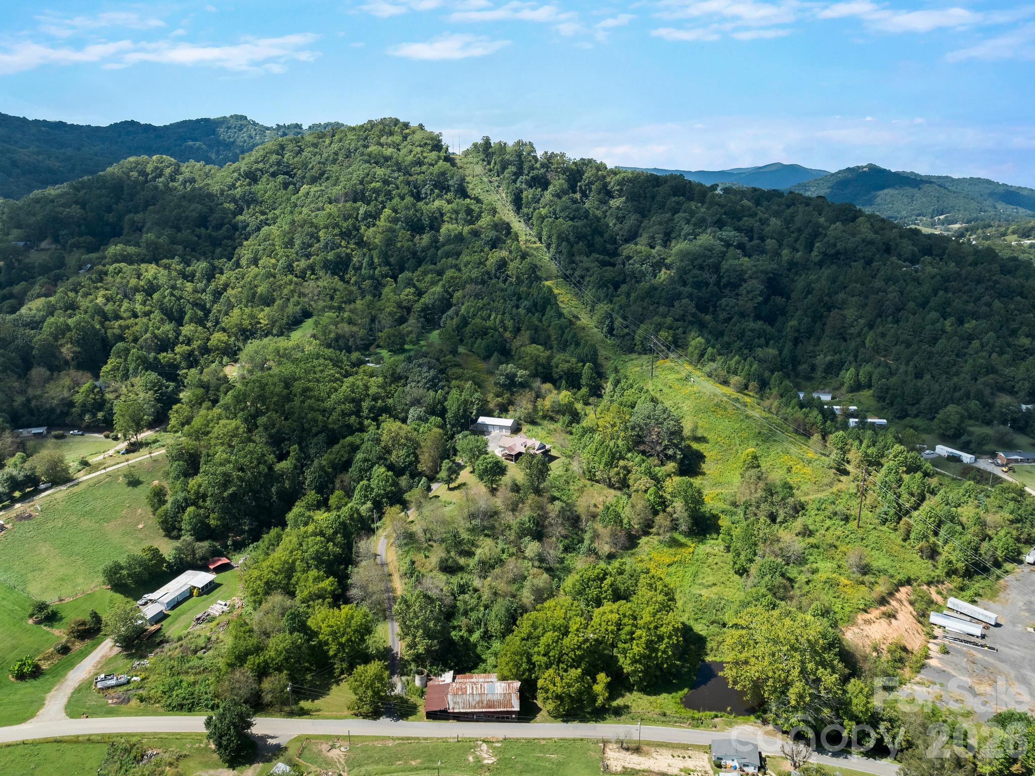 main property photo 40