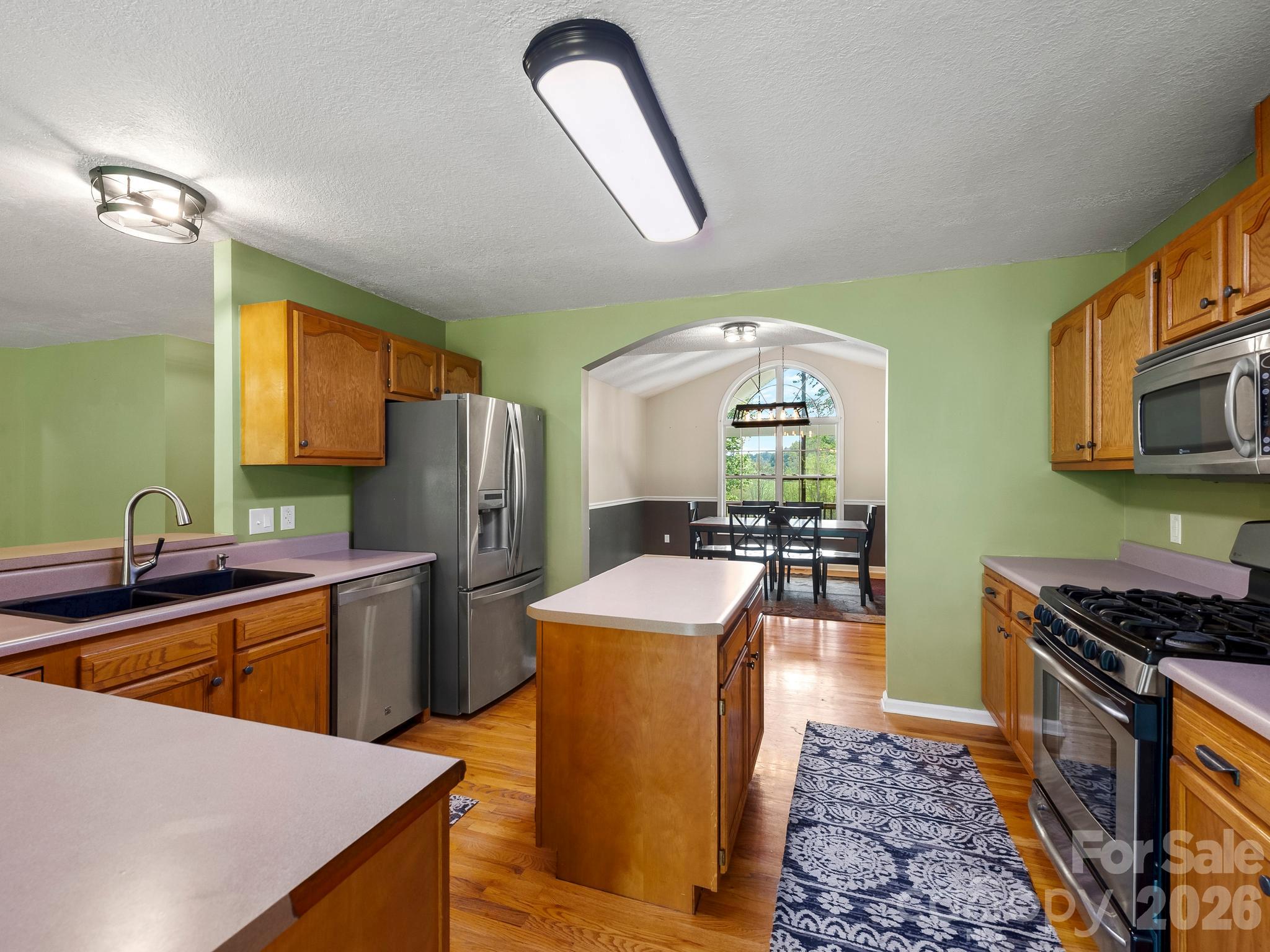 main property photo 9
