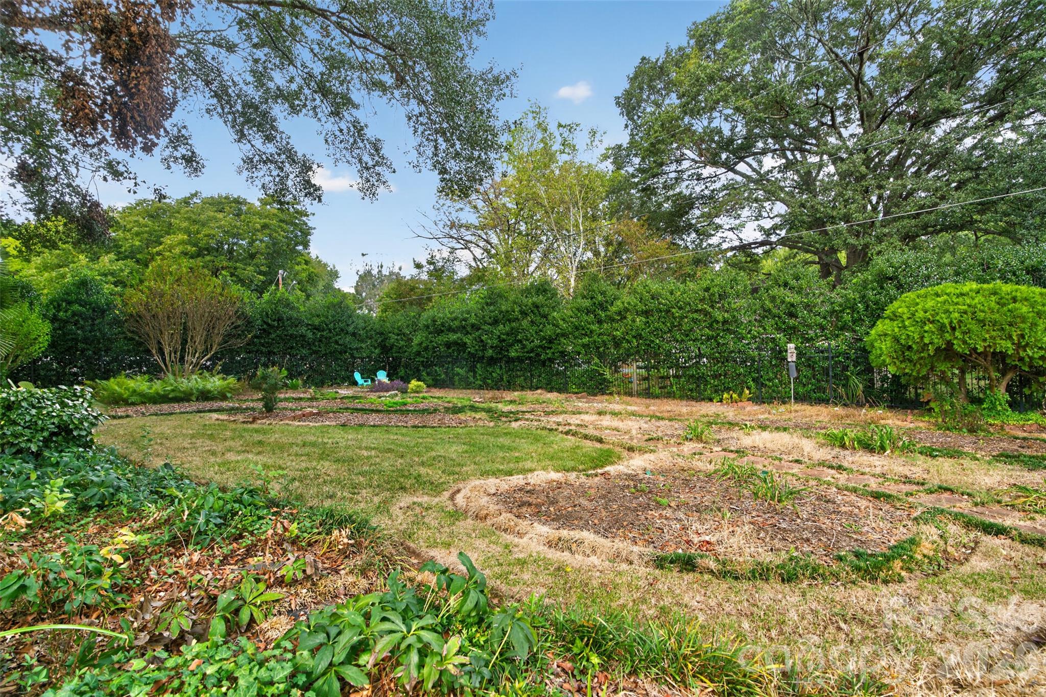 main property photo 34