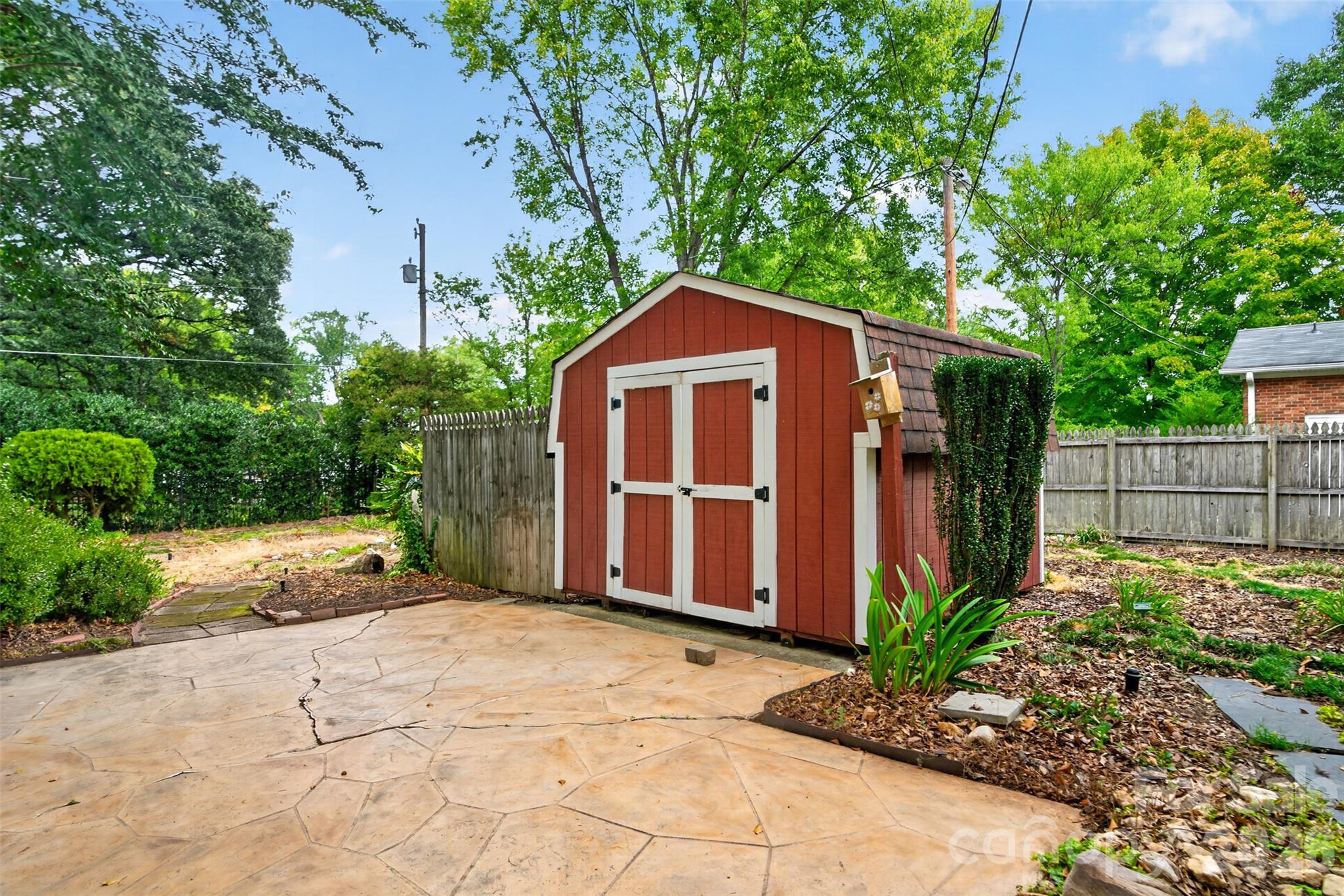 main property photo 45