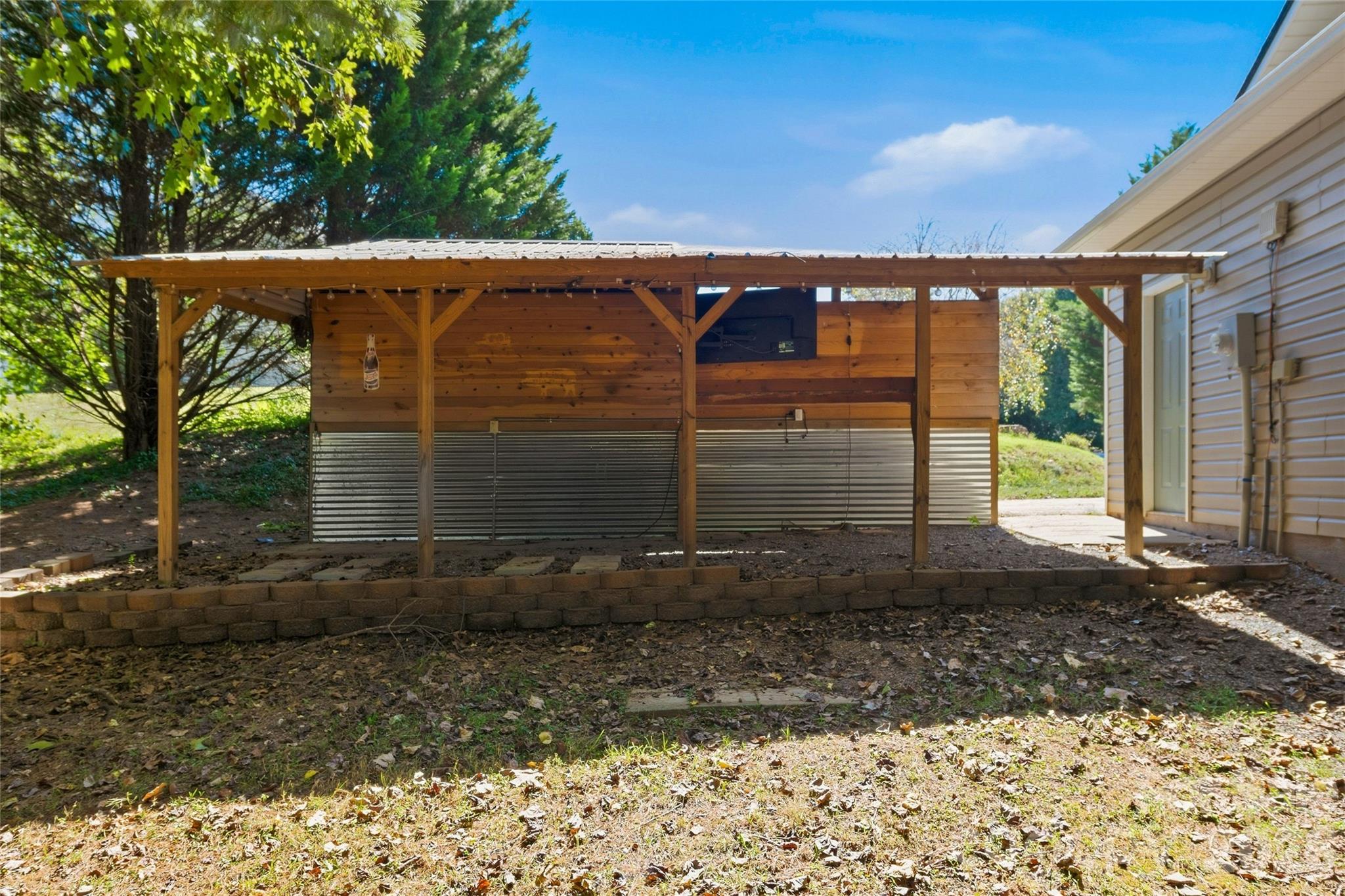 main property photo 14