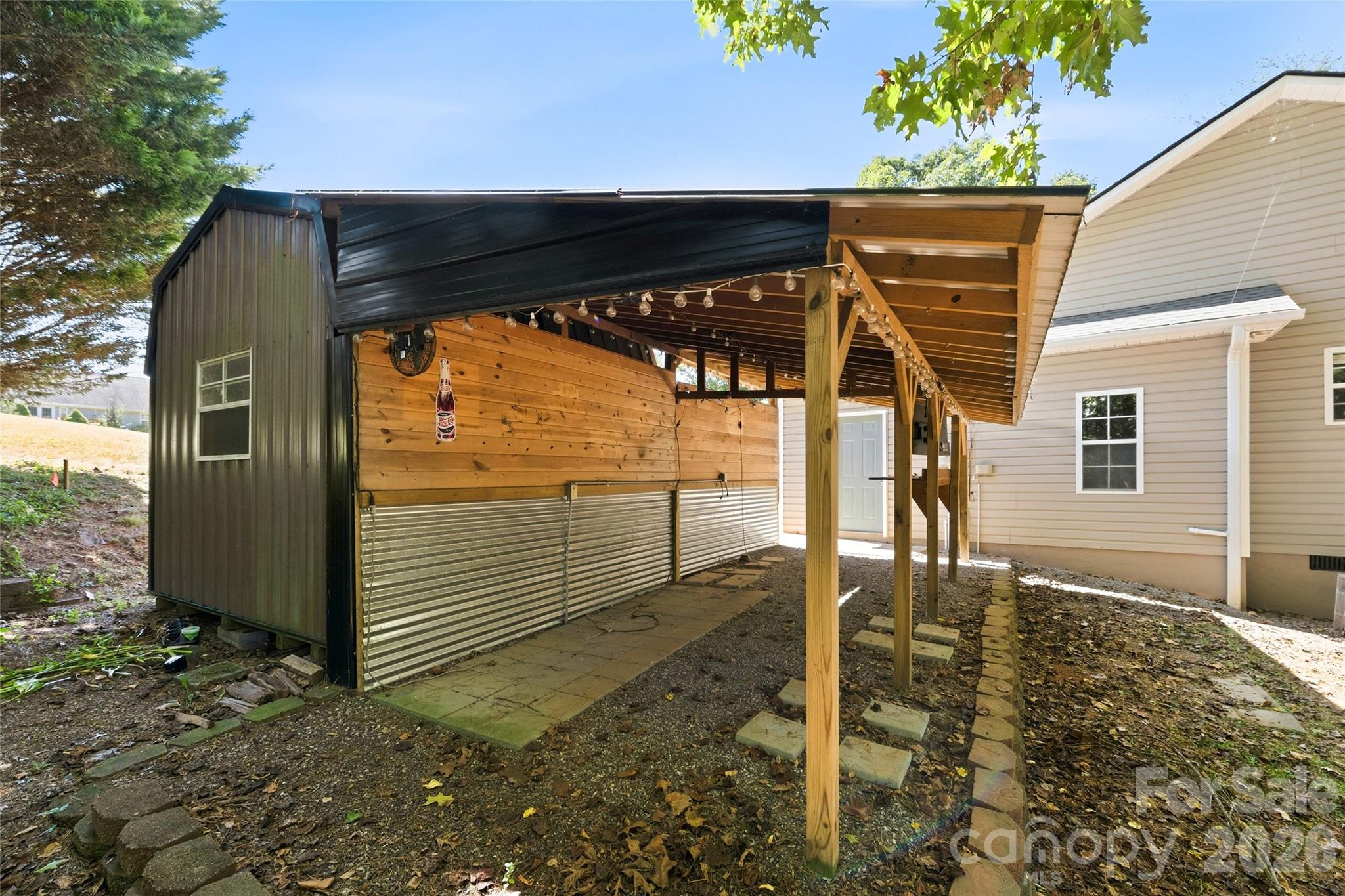 main property photo 15