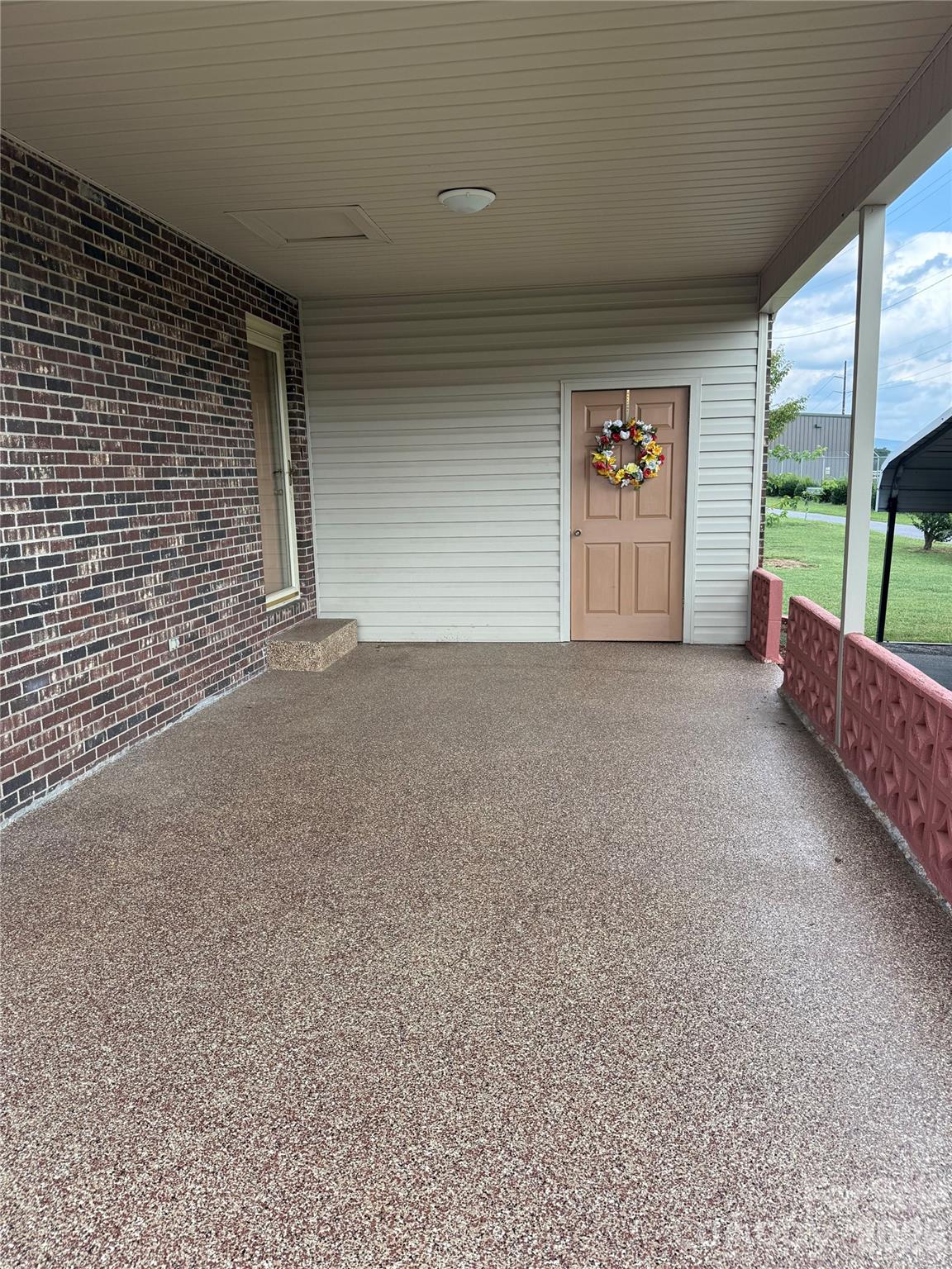 main property photo 28