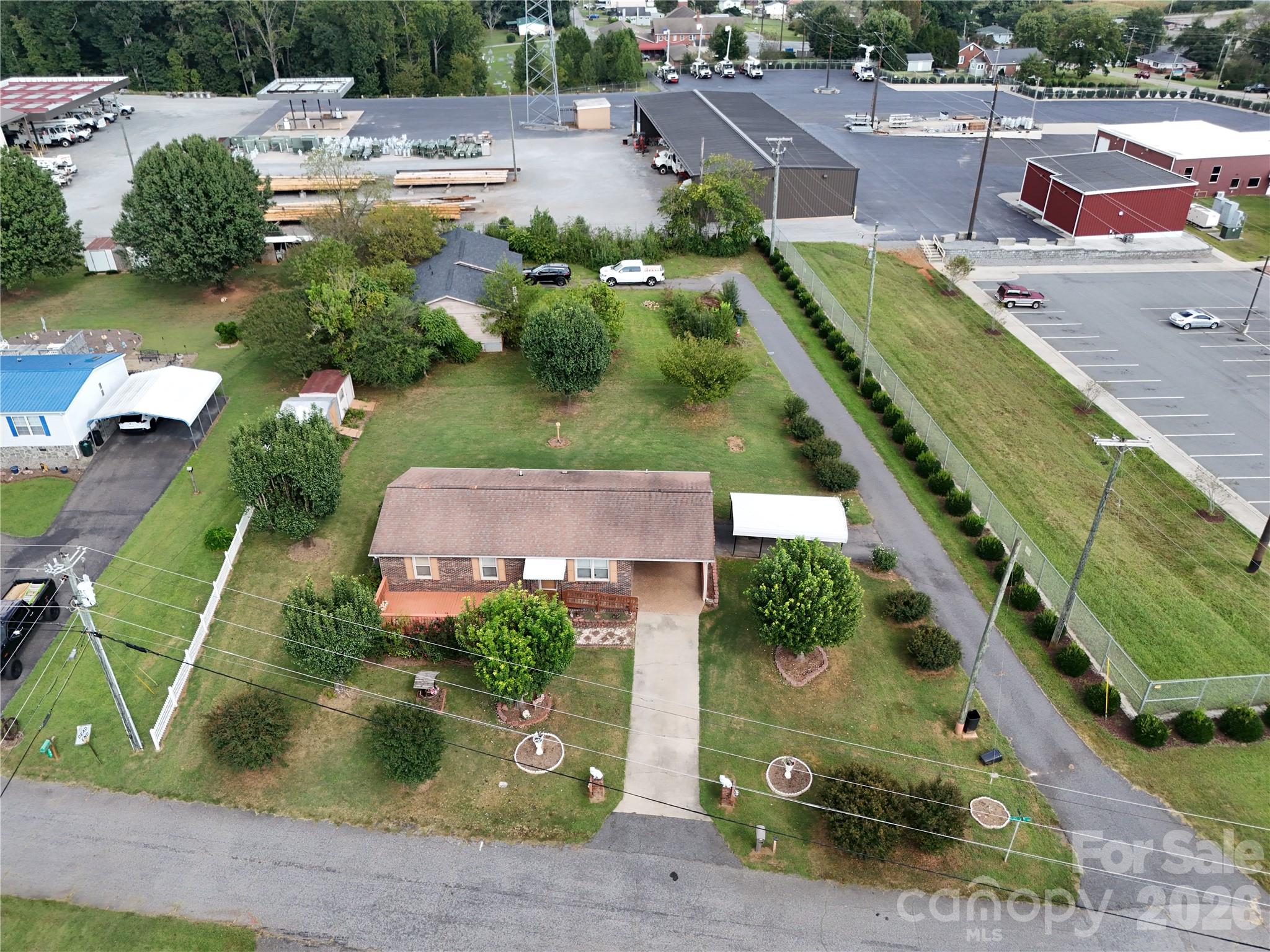 main property photo 8