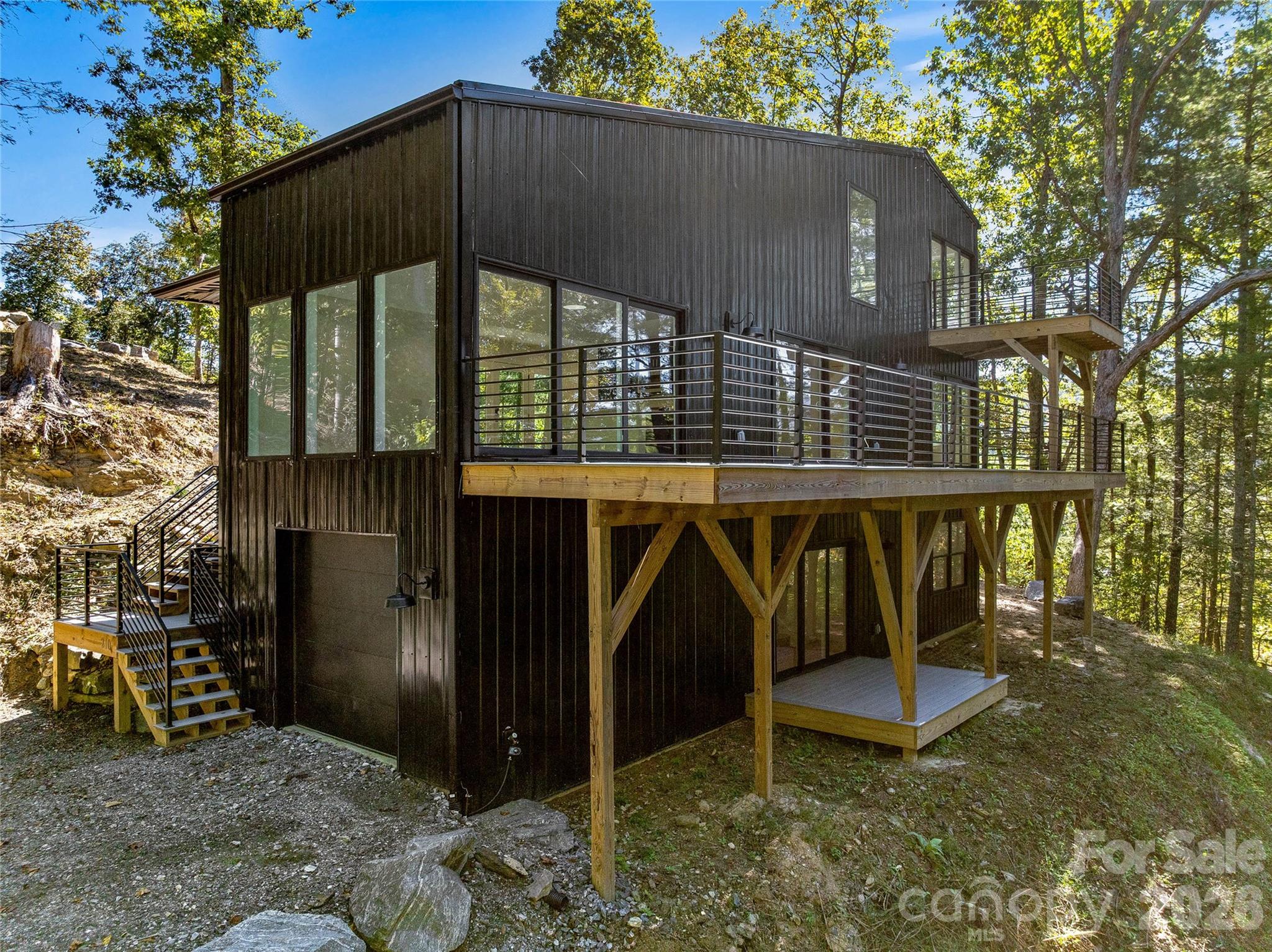 main property photo 30