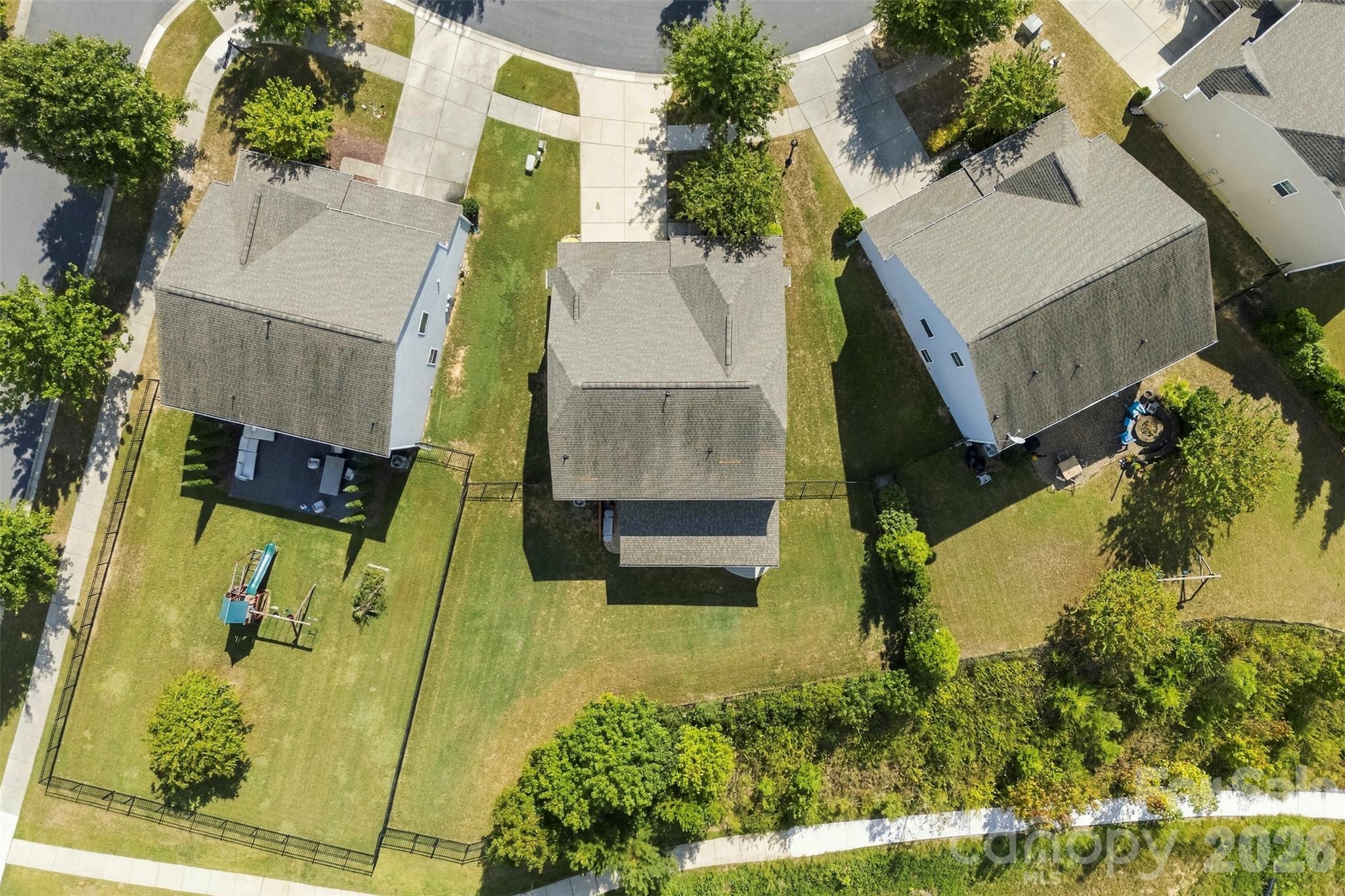 main property photo 39