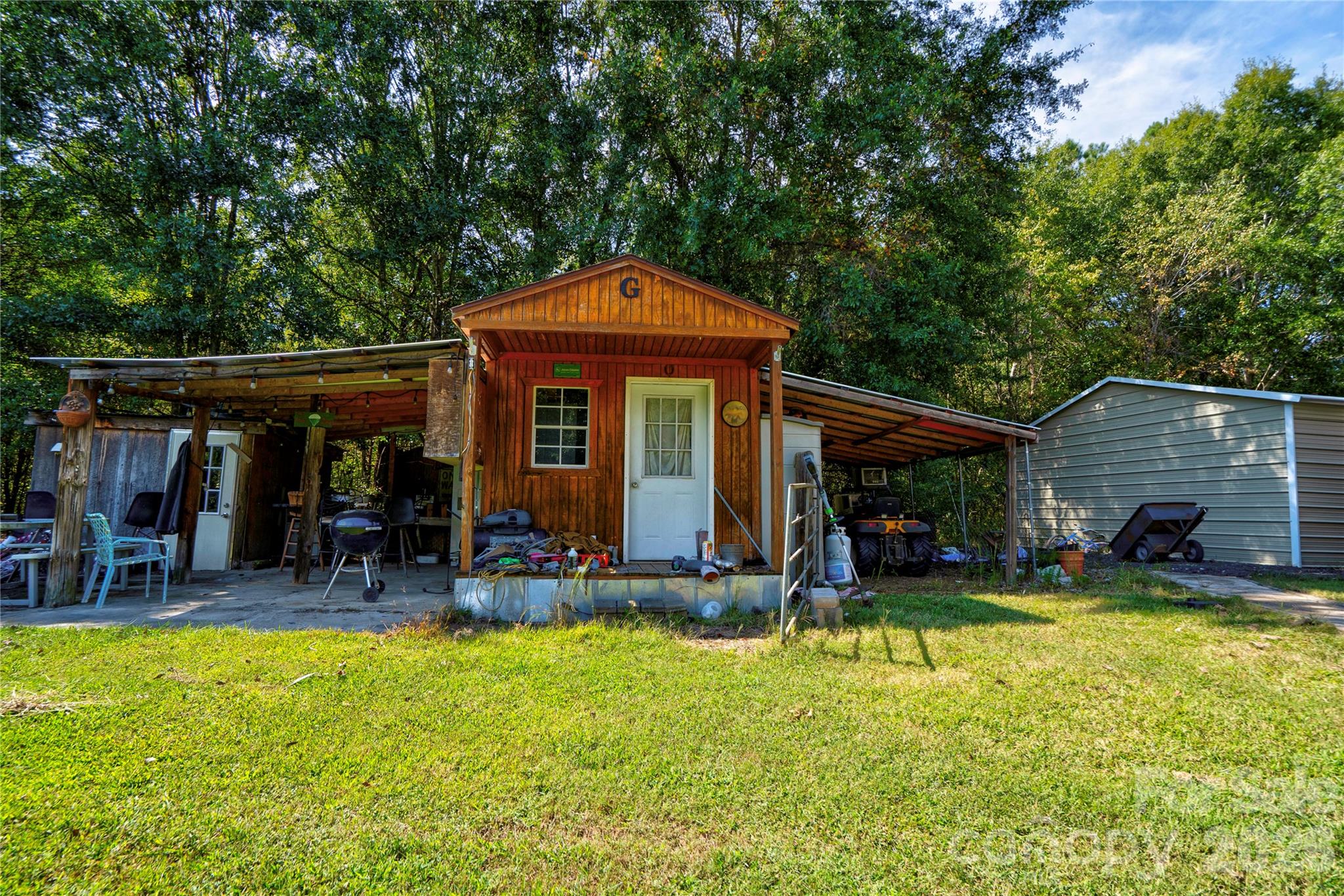 main property photo 41