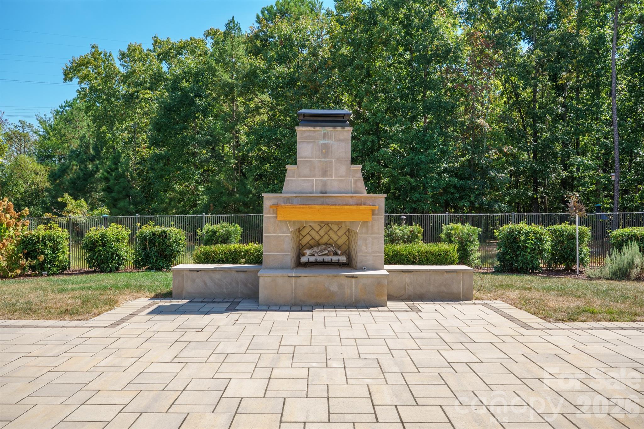 main property photo 31