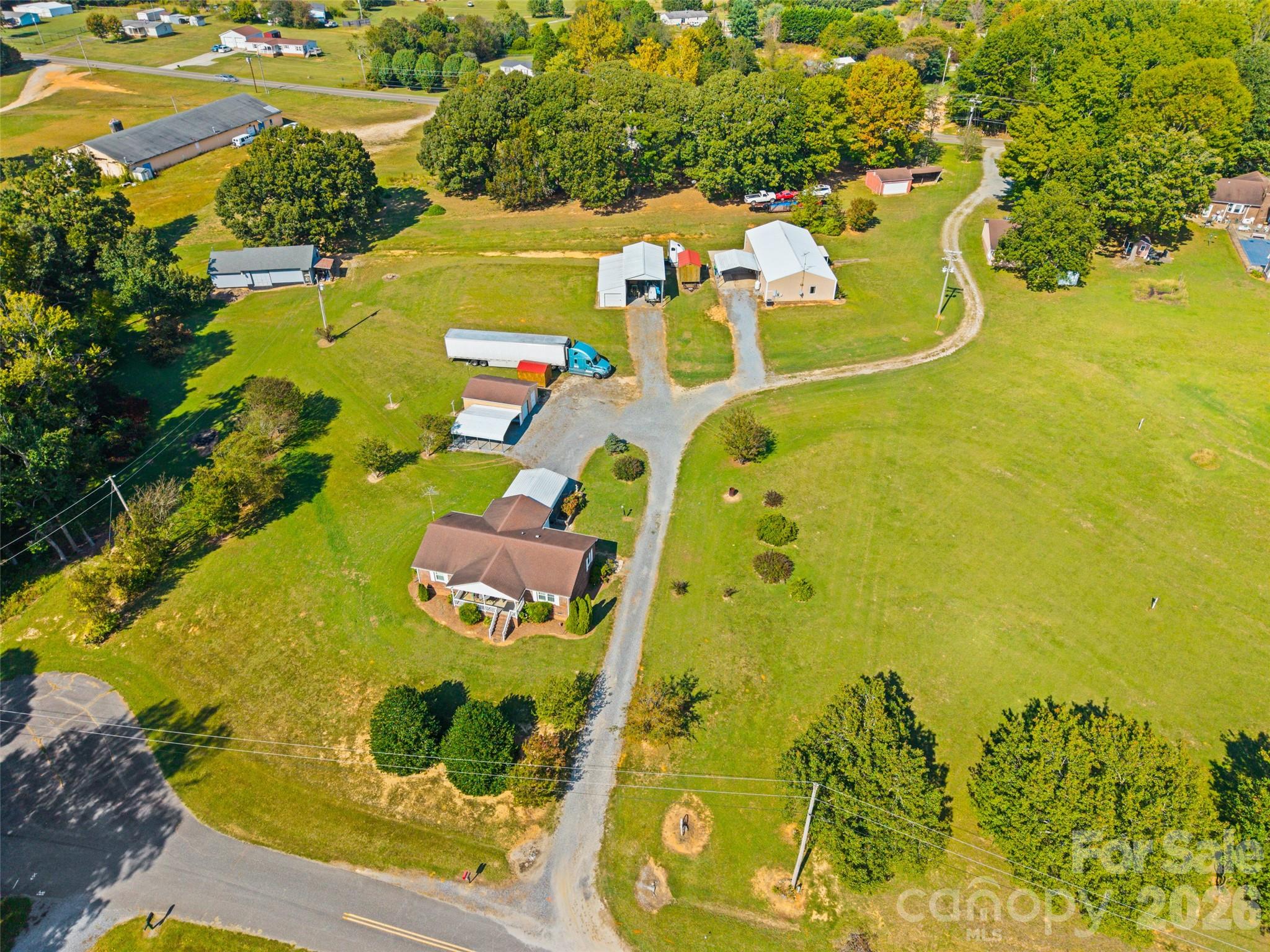 main property photo 23