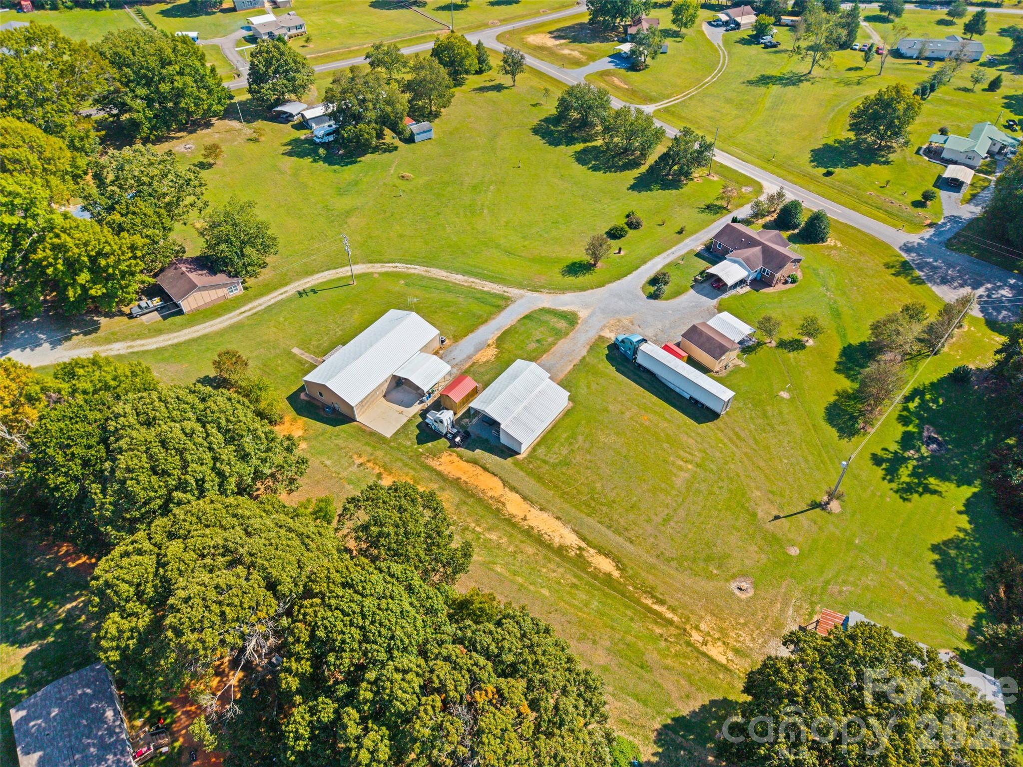 main property photo 33