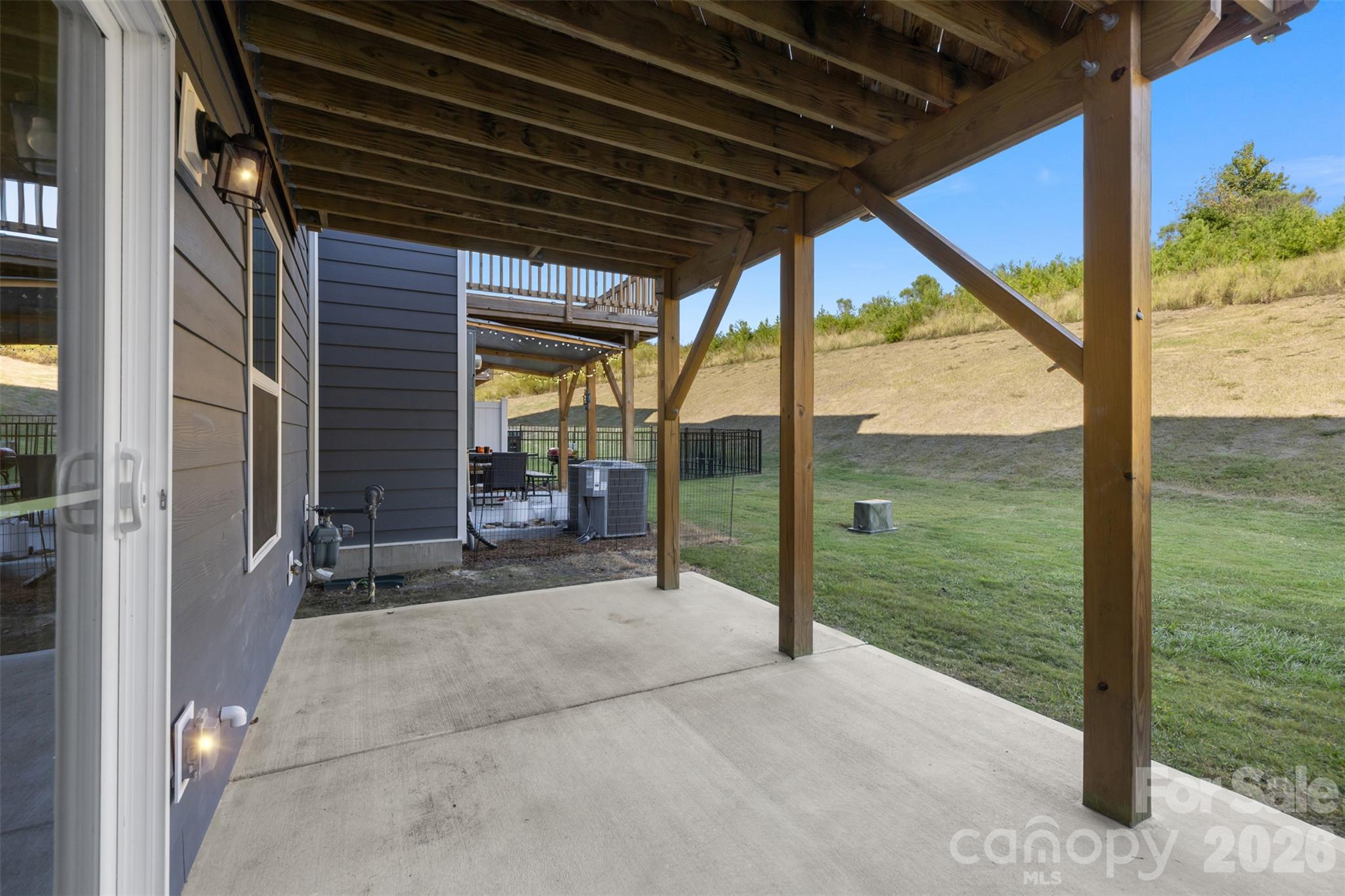 main property photo 20