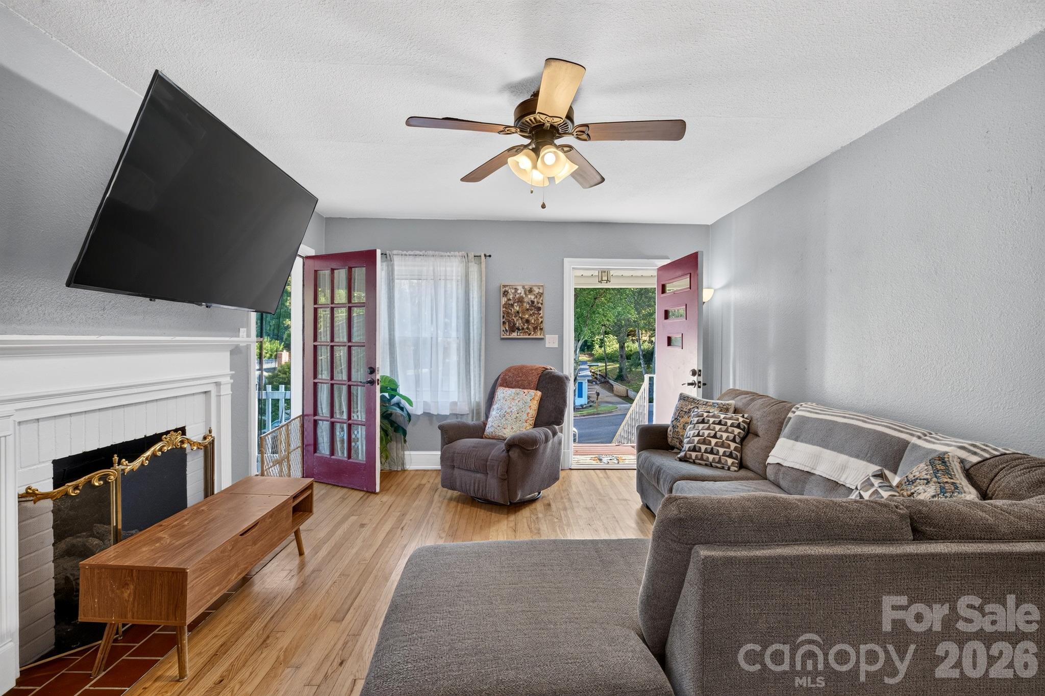 main property photo 17